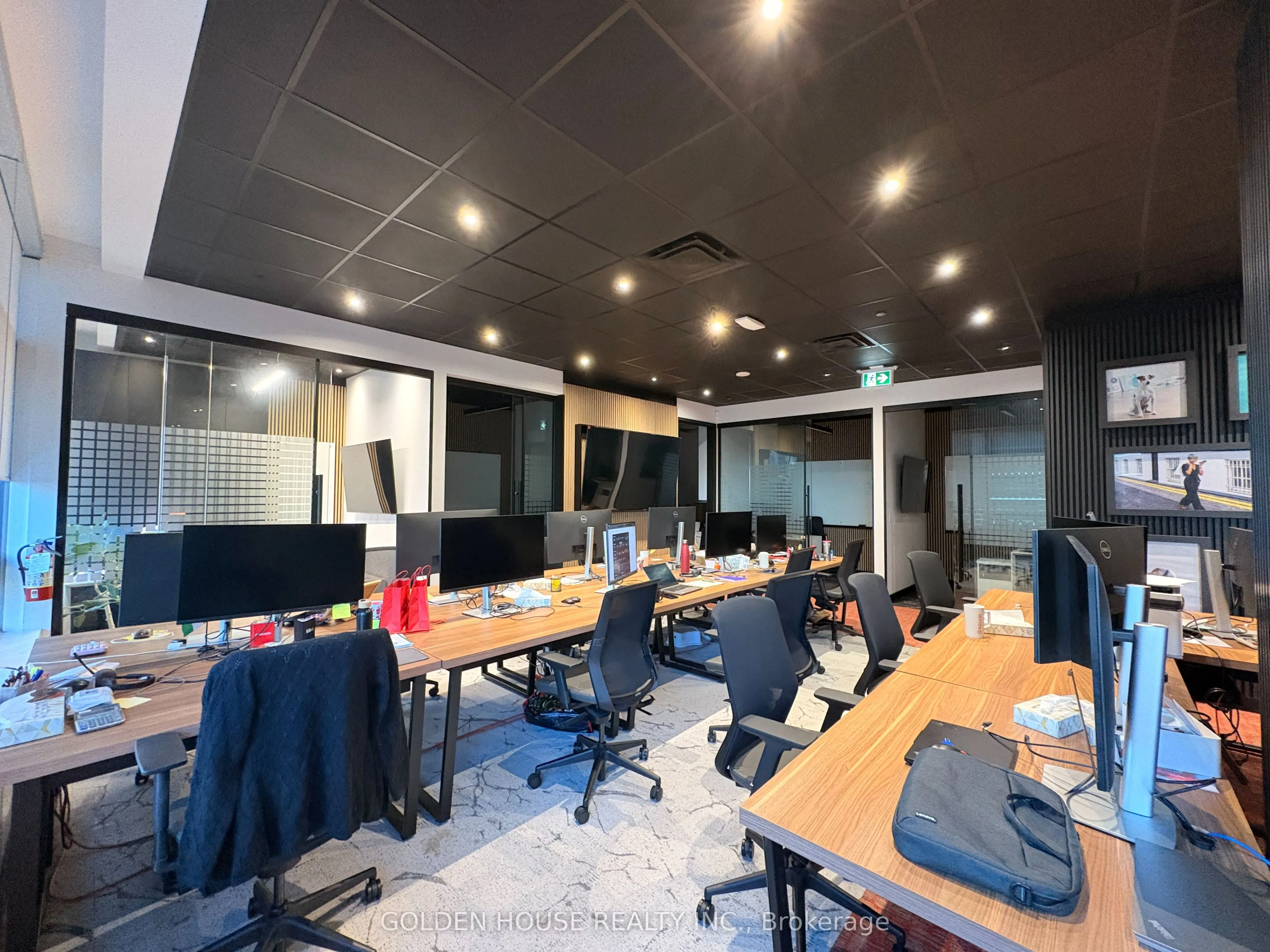4789 Yonge Street, #904-905