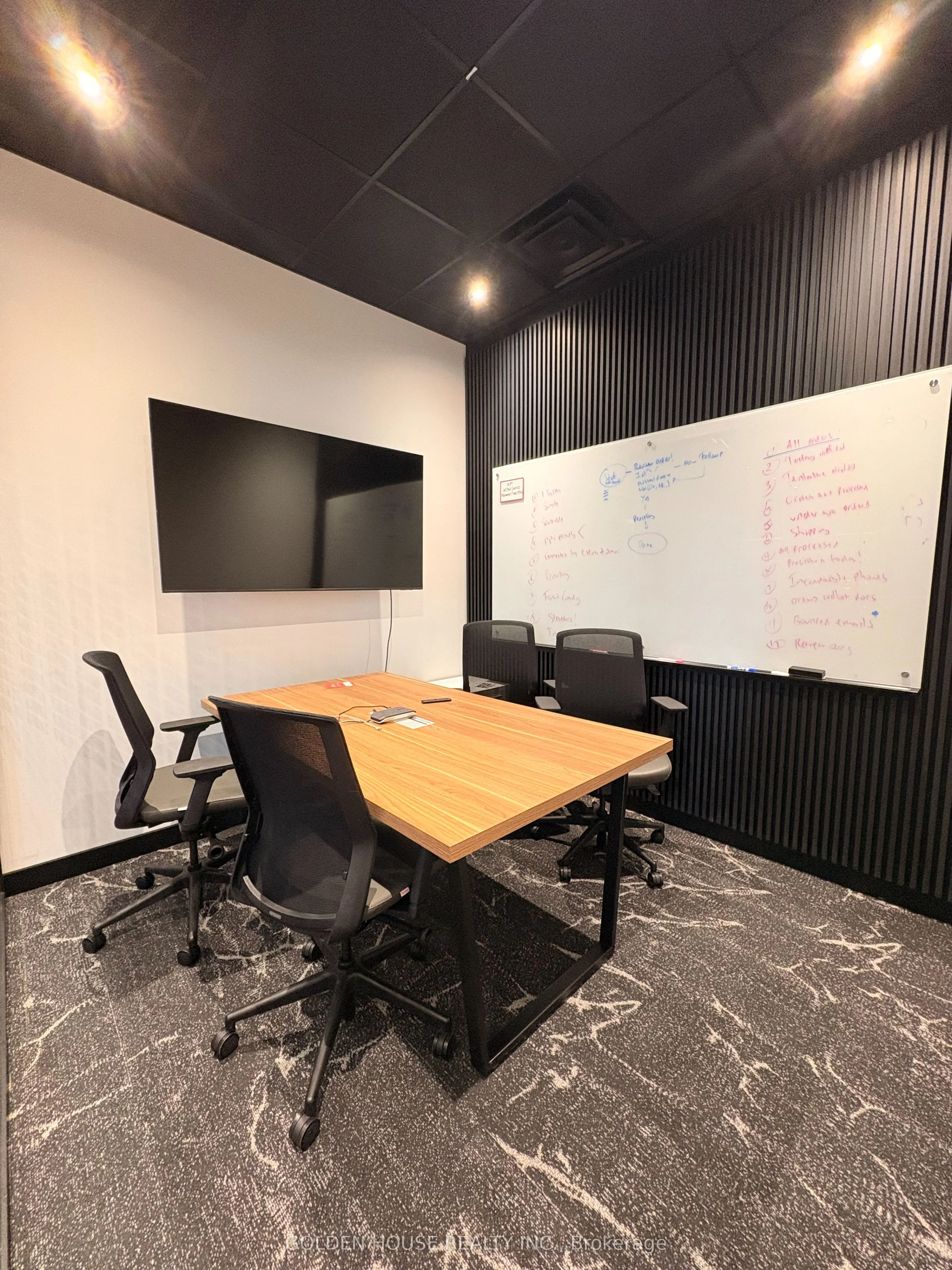 4789 Yonge Street, #904-905