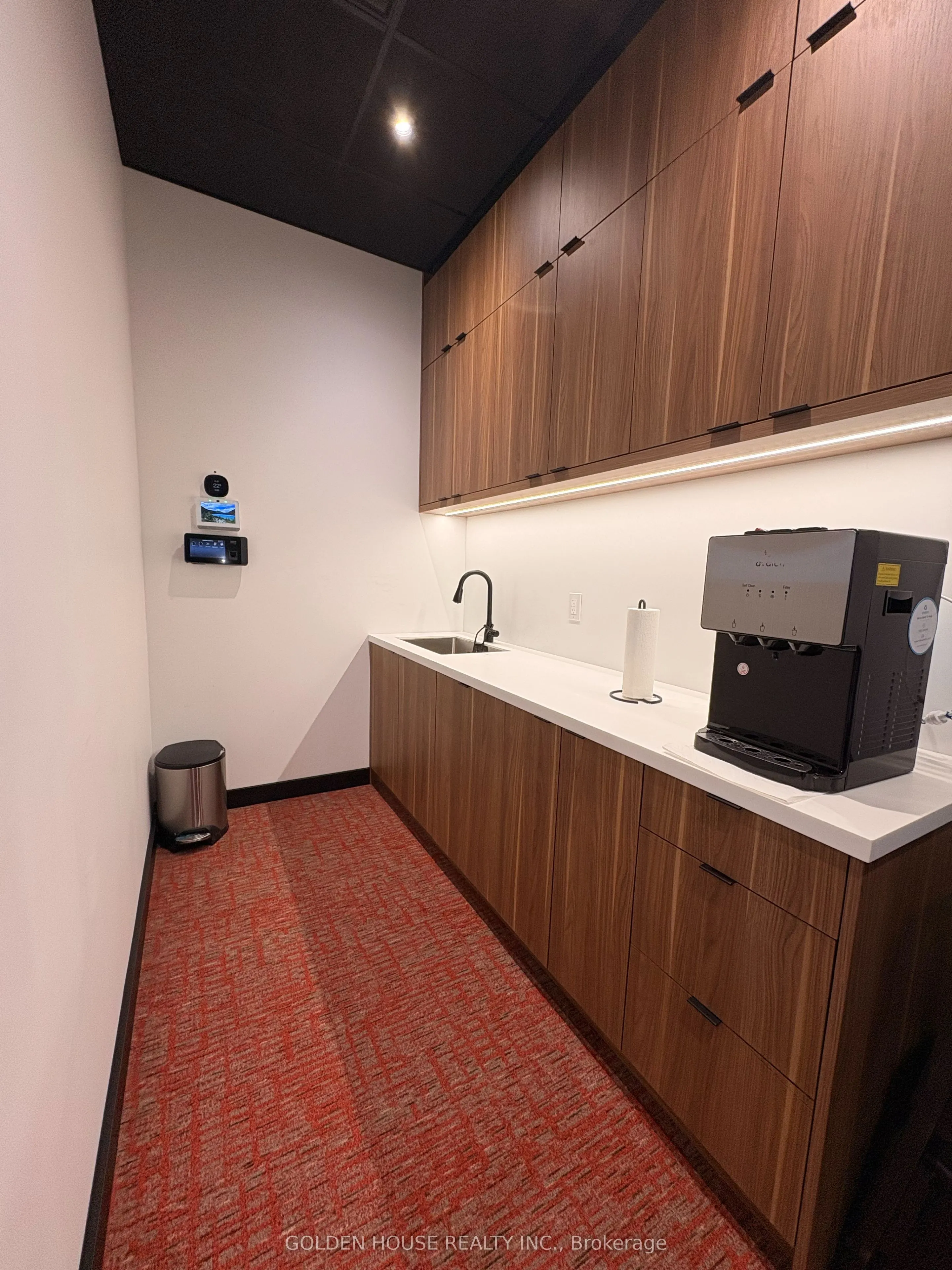 4789 Yonge Street, #904-905