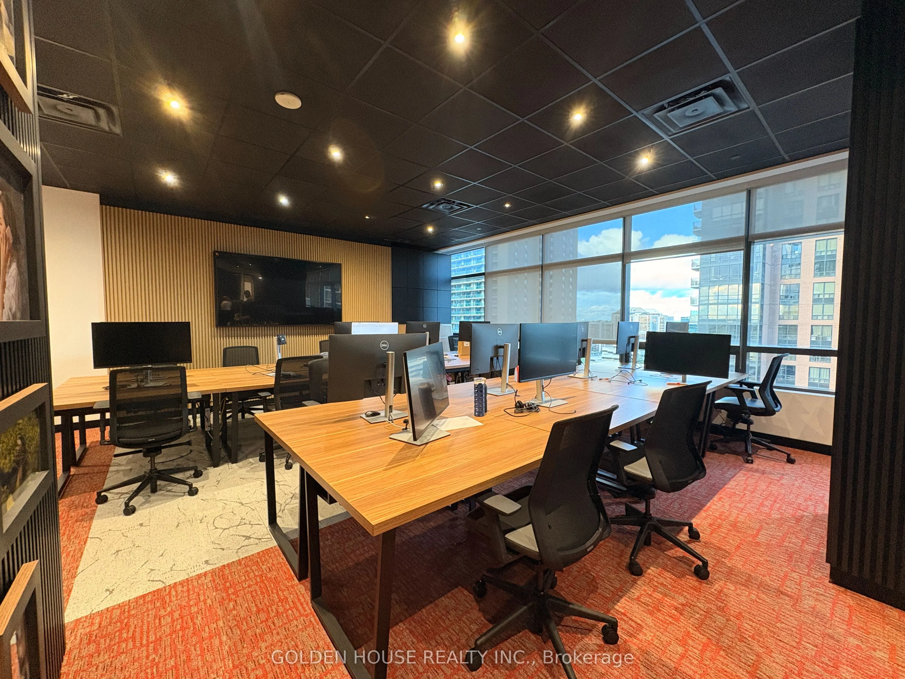 4789 Yonge Street, #904-905