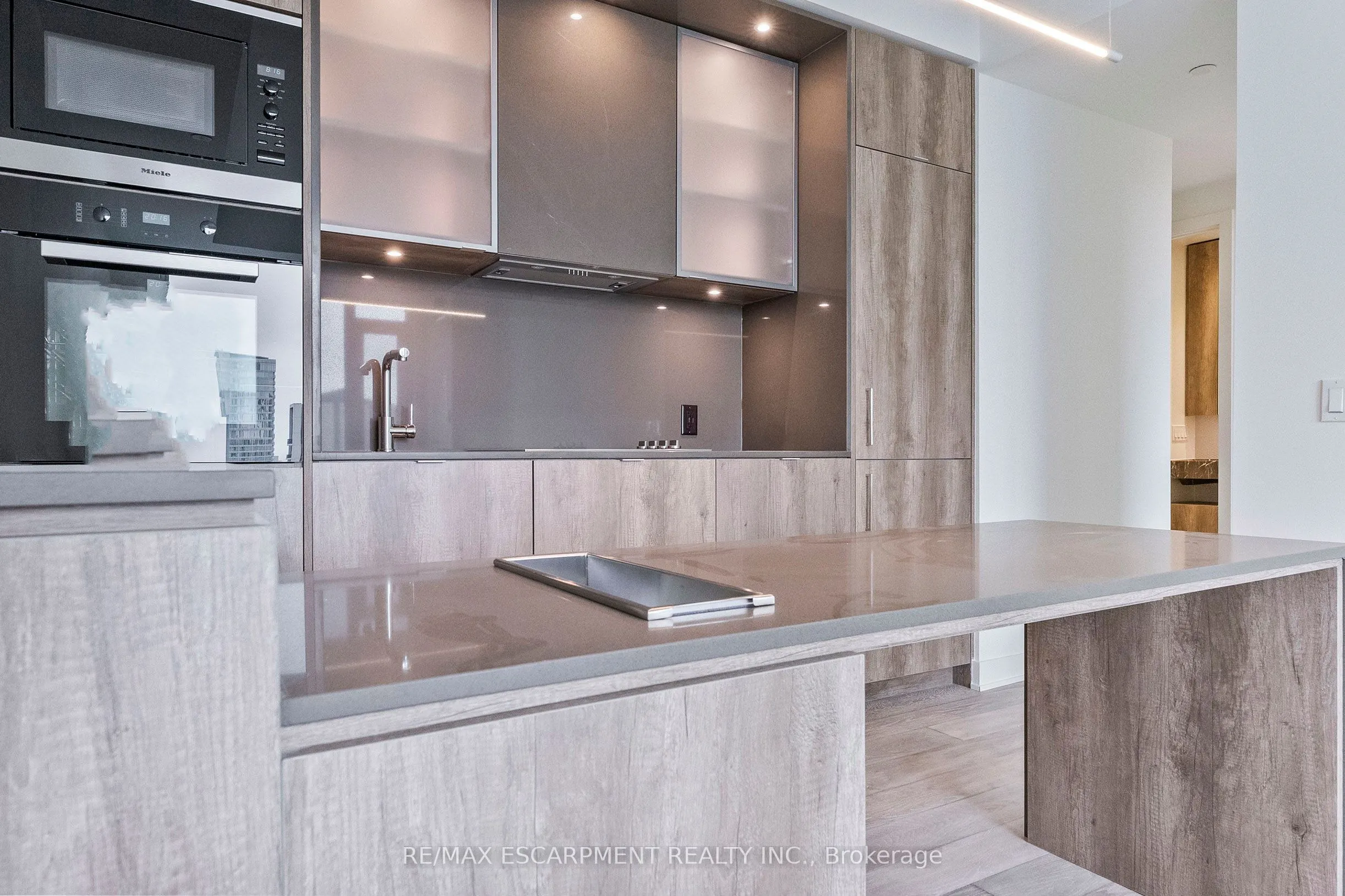 11 Yorkville Avenue, #2113