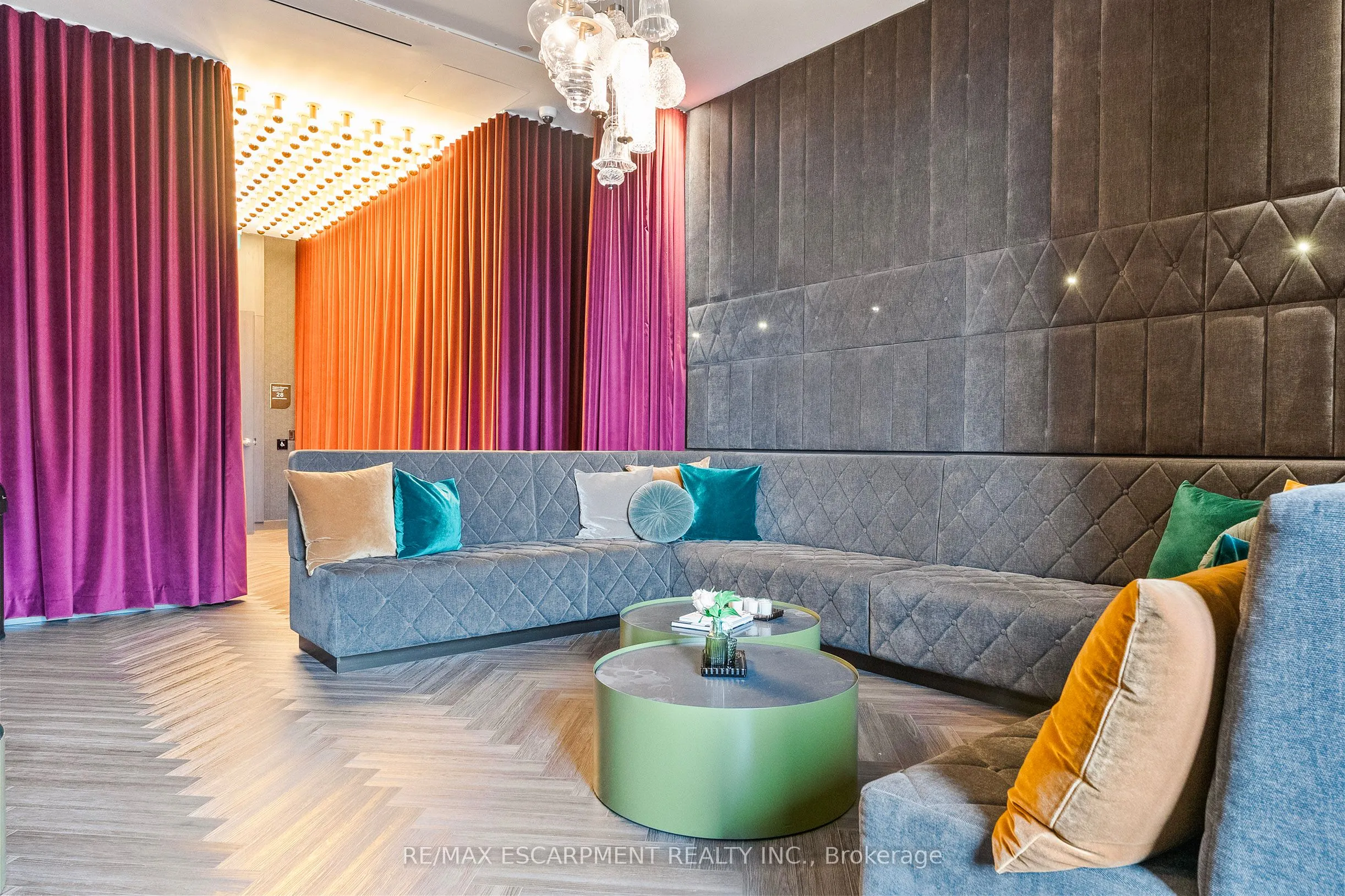 11 Yorkville Avenue, #2113