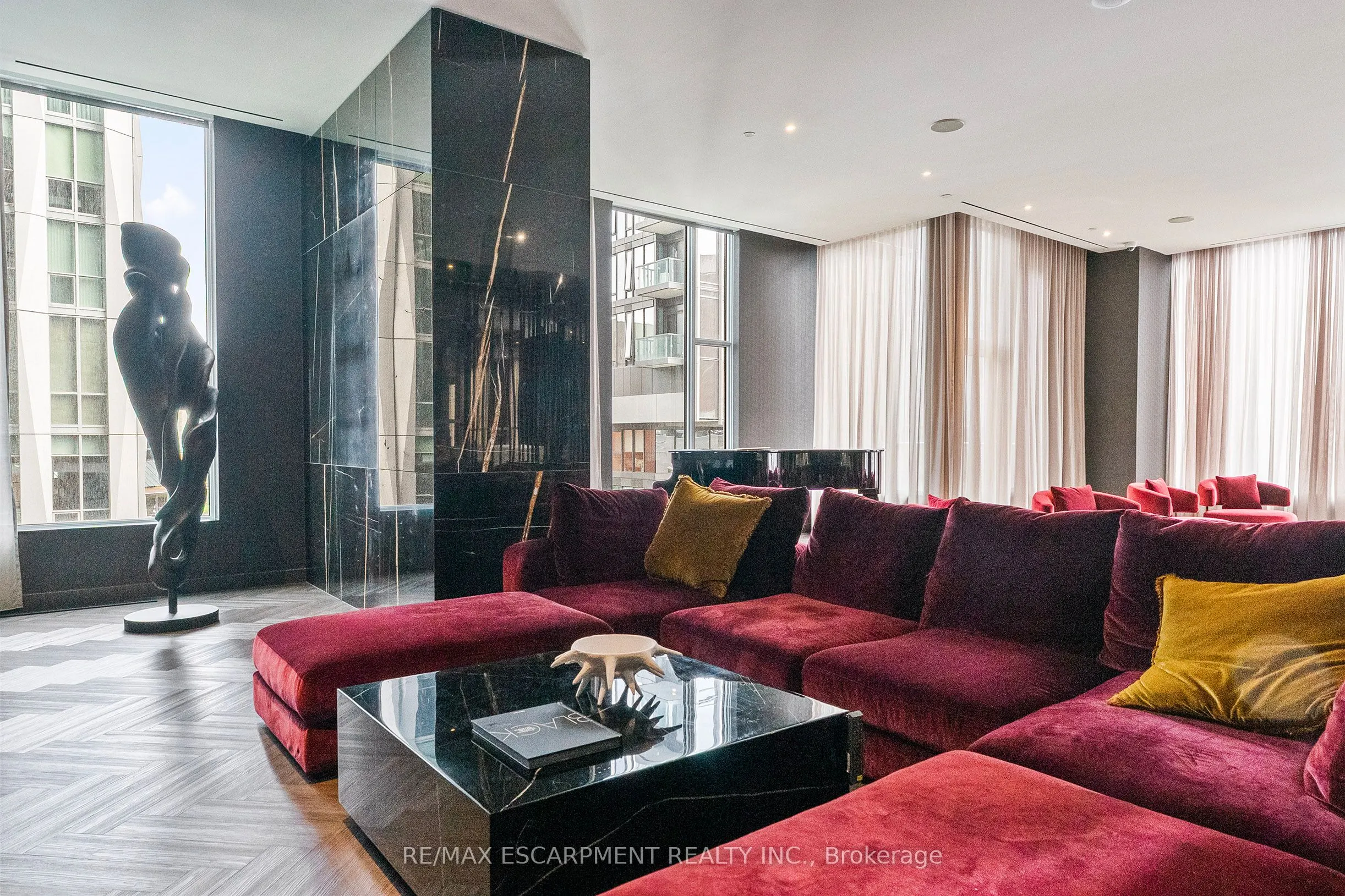 11 Yorkville Avenue, #2113