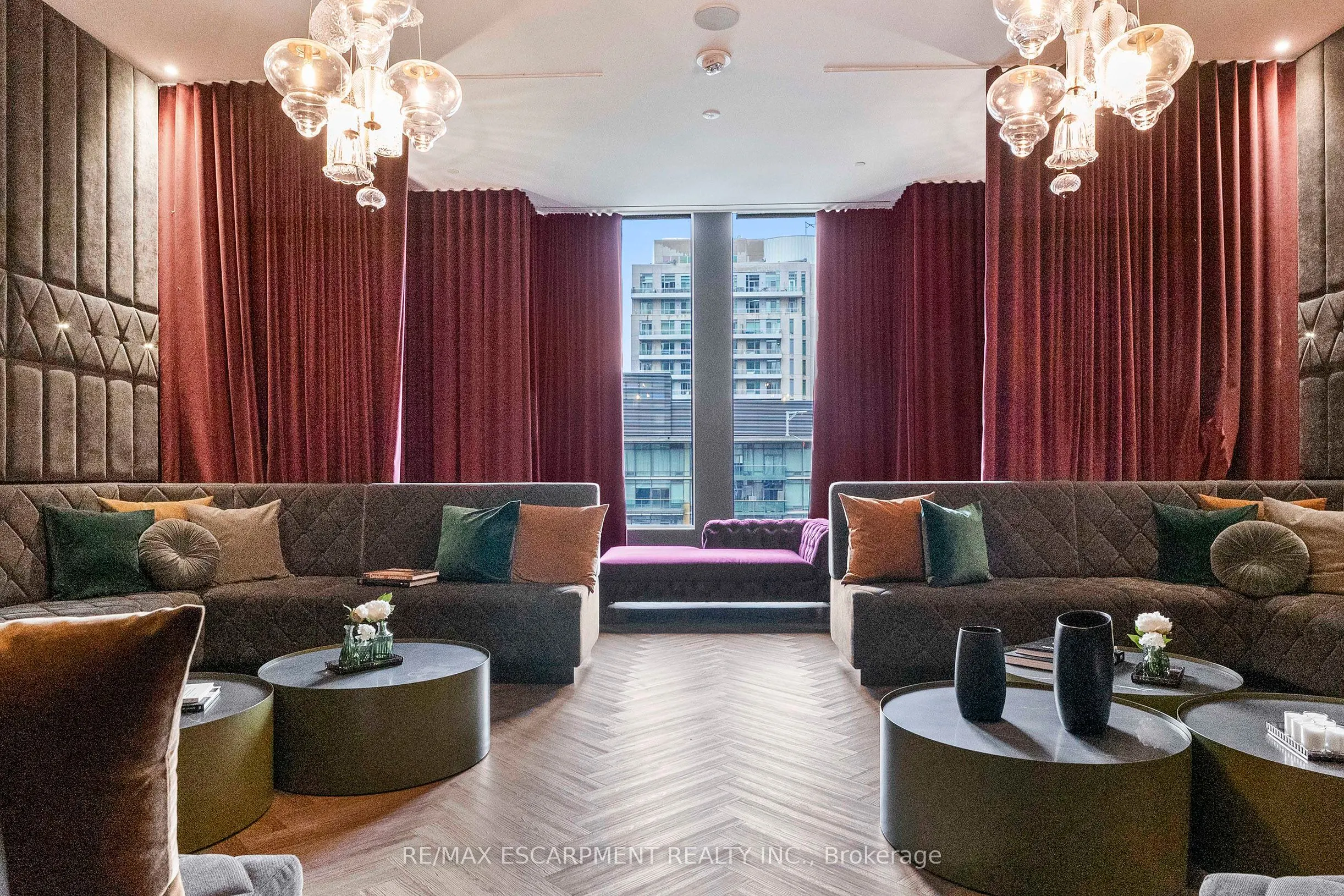 11 Yorkville Avenue, #2113
