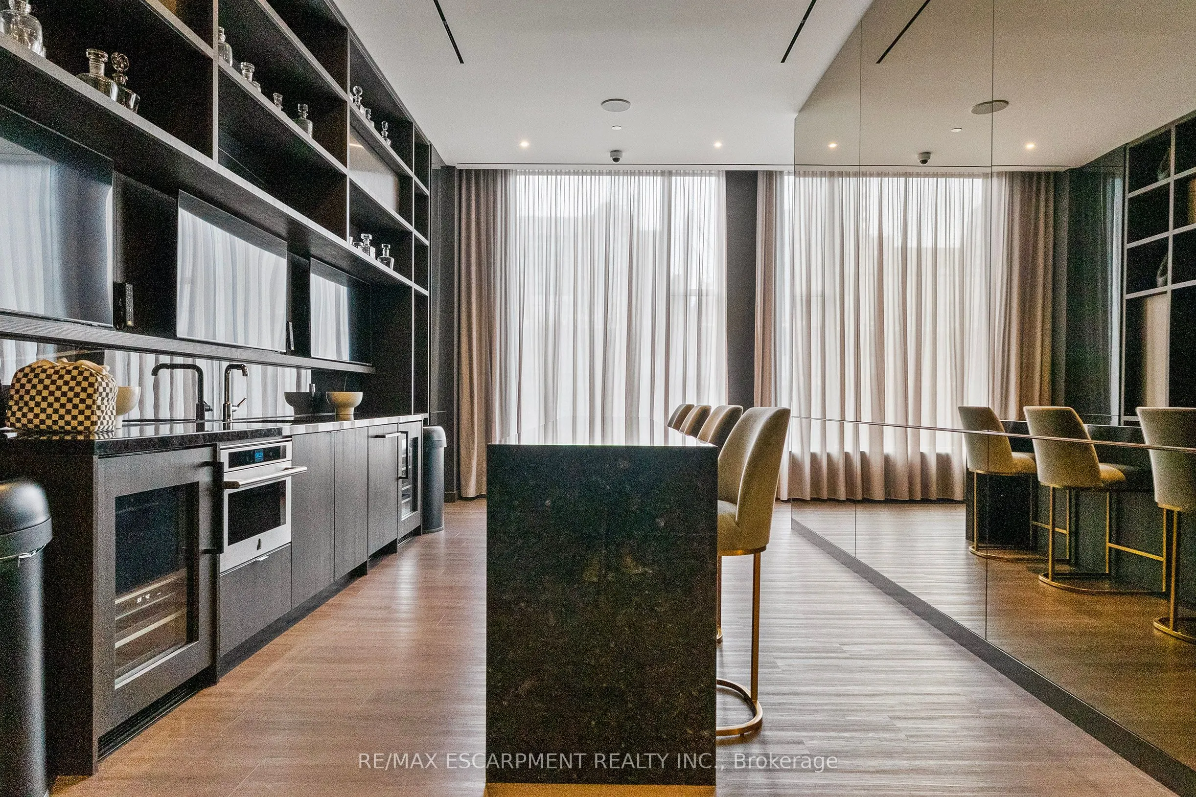 11 Yorkville Avenue, #2113