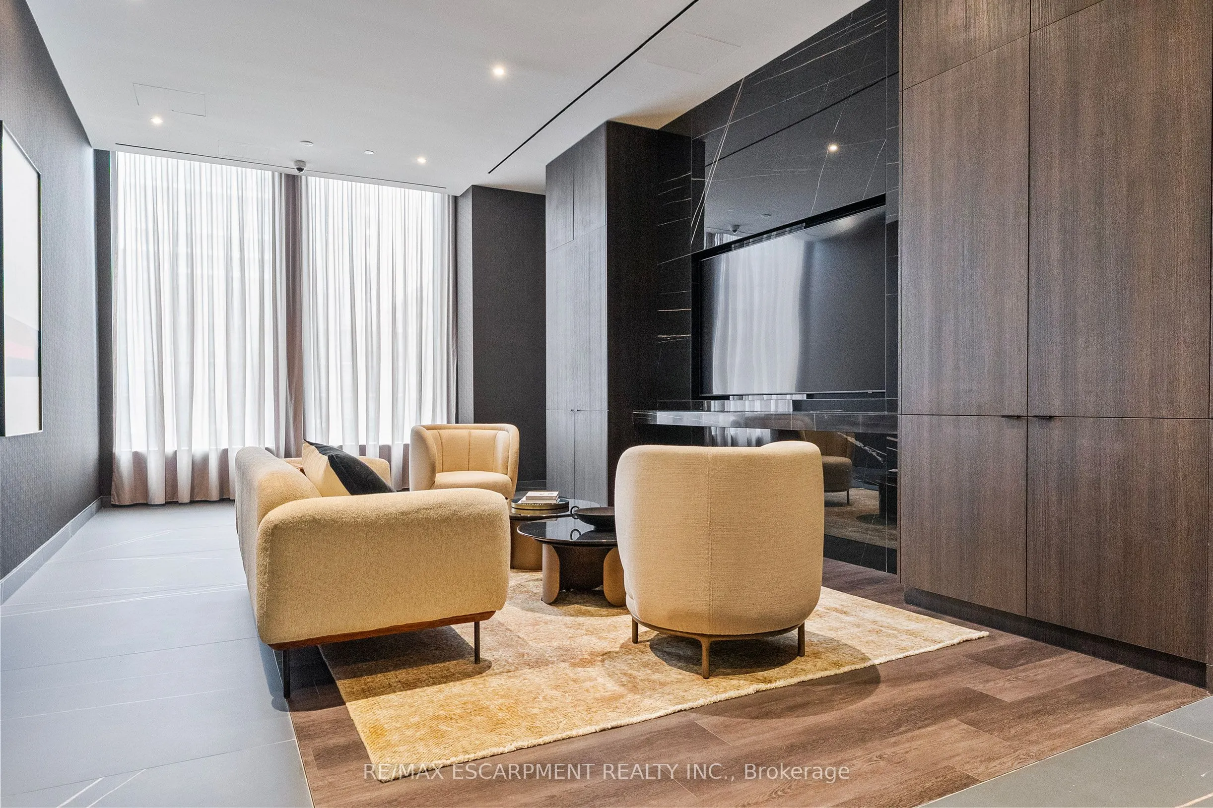 11 Yorkville Avenue, #2113