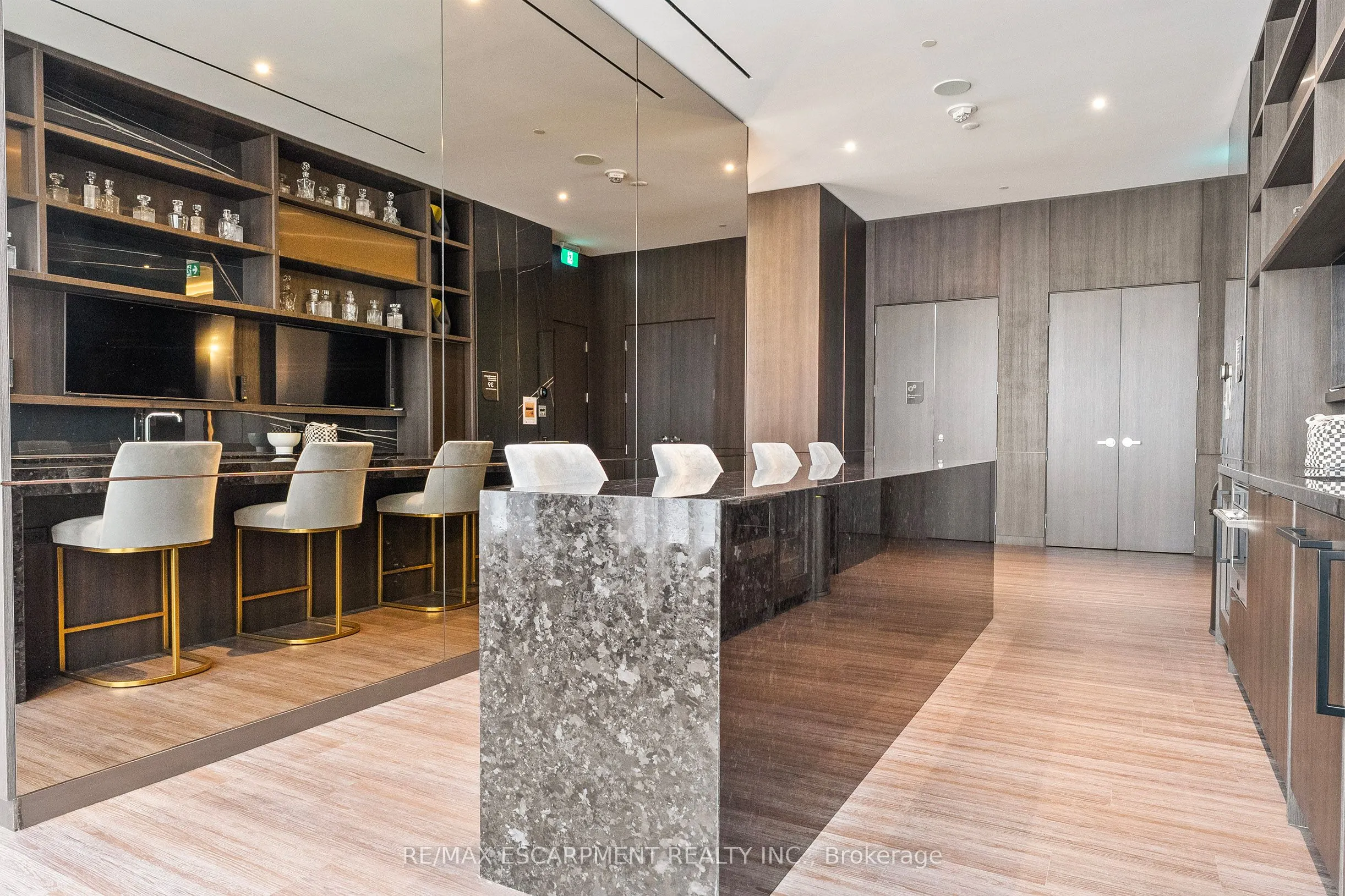 11 Yorkville Avenue, #2113
