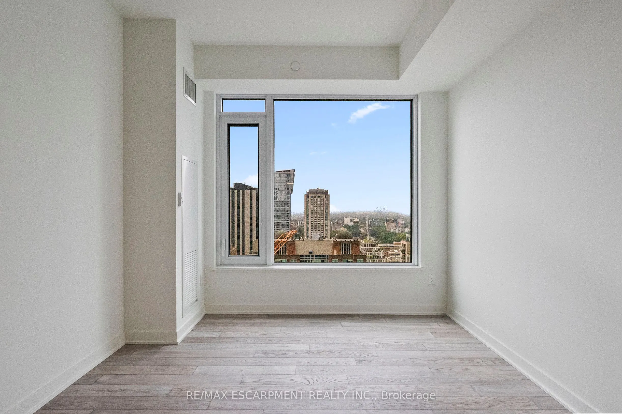 11 Yorkville Avenue, #2113