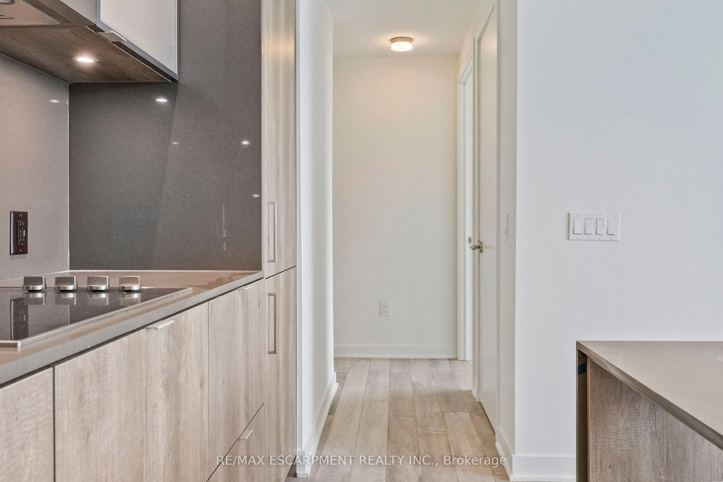 11 Yorkville Avenue, #2113