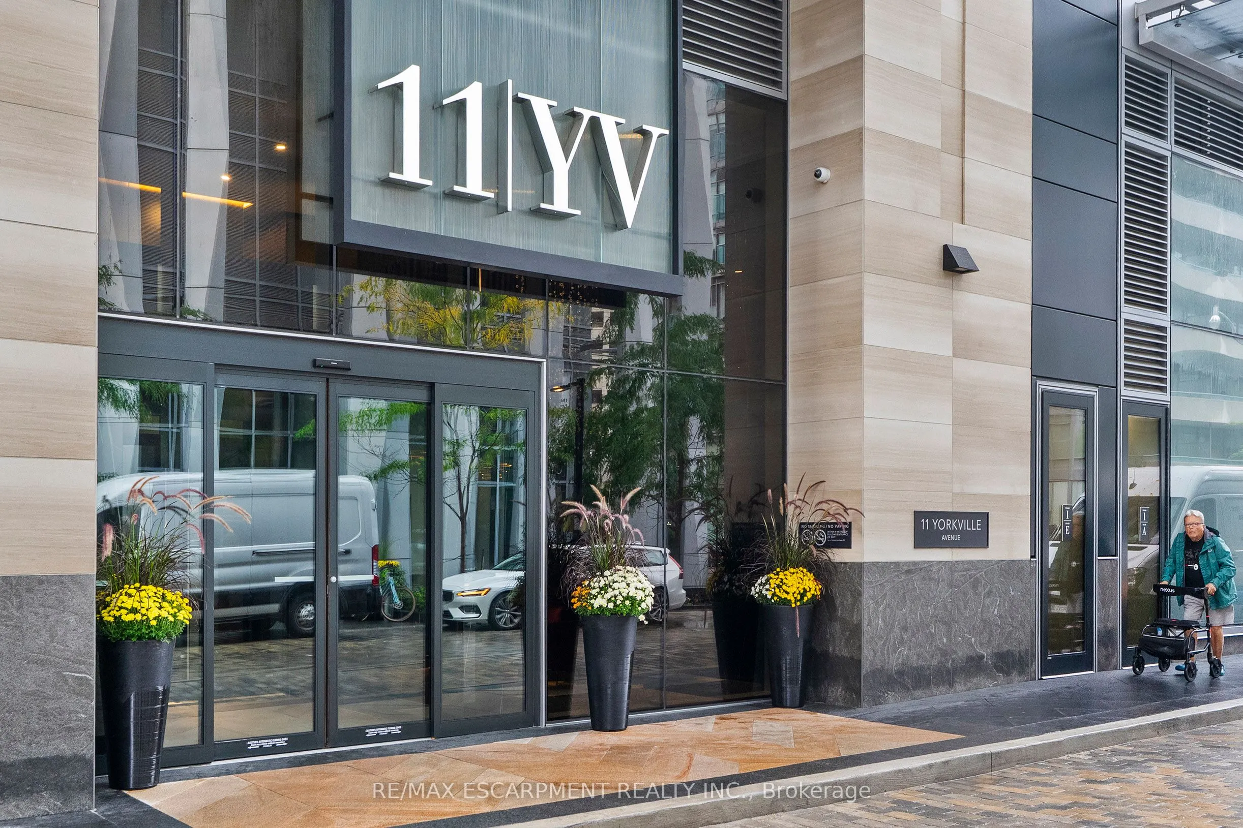 11 Yorkville Avenue, #2113