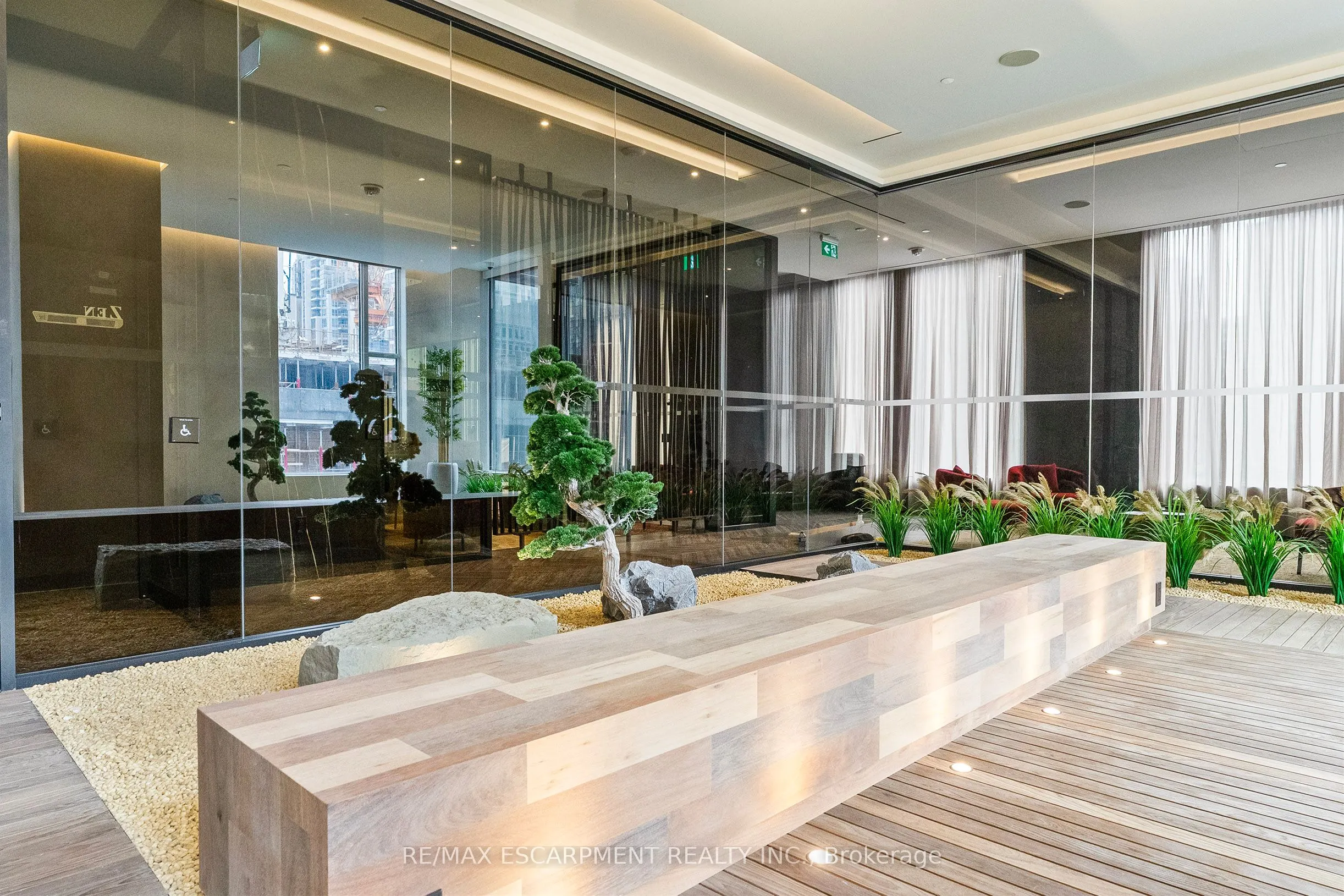 11 Yorkville Avenue, #2113