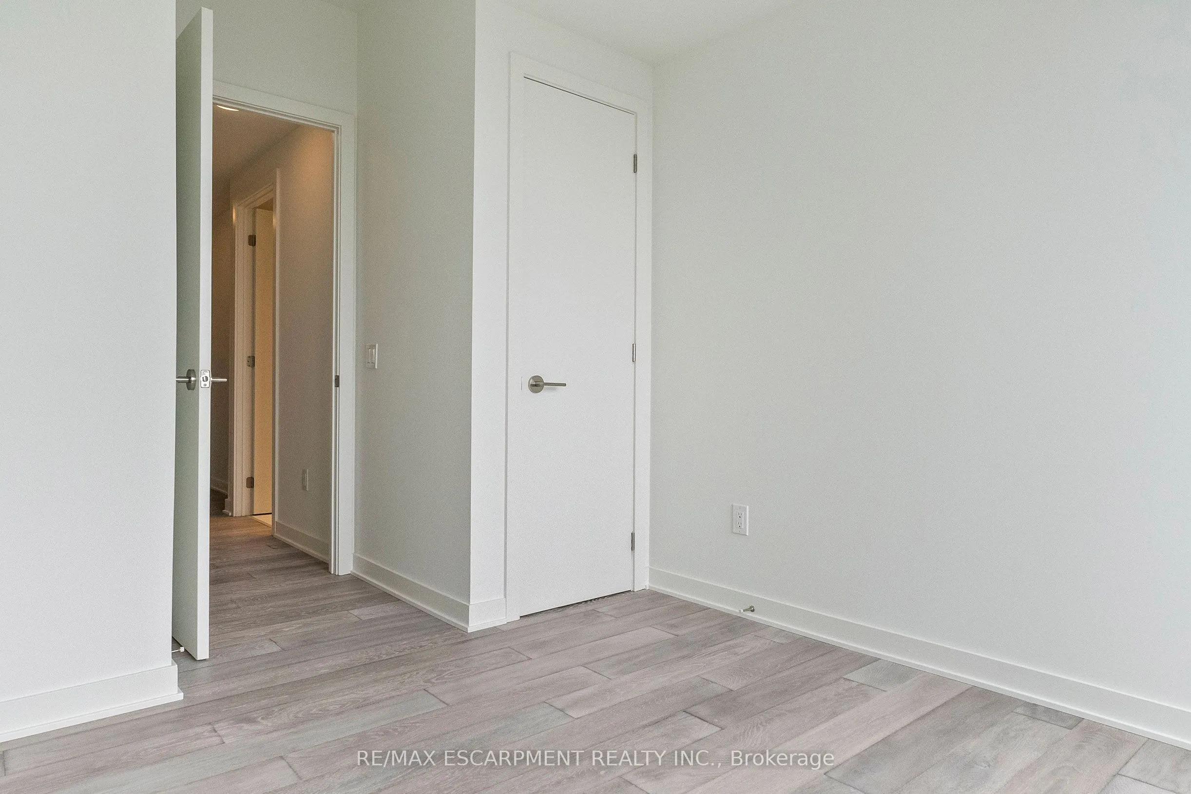 11 Yorkville Avenue, #2113