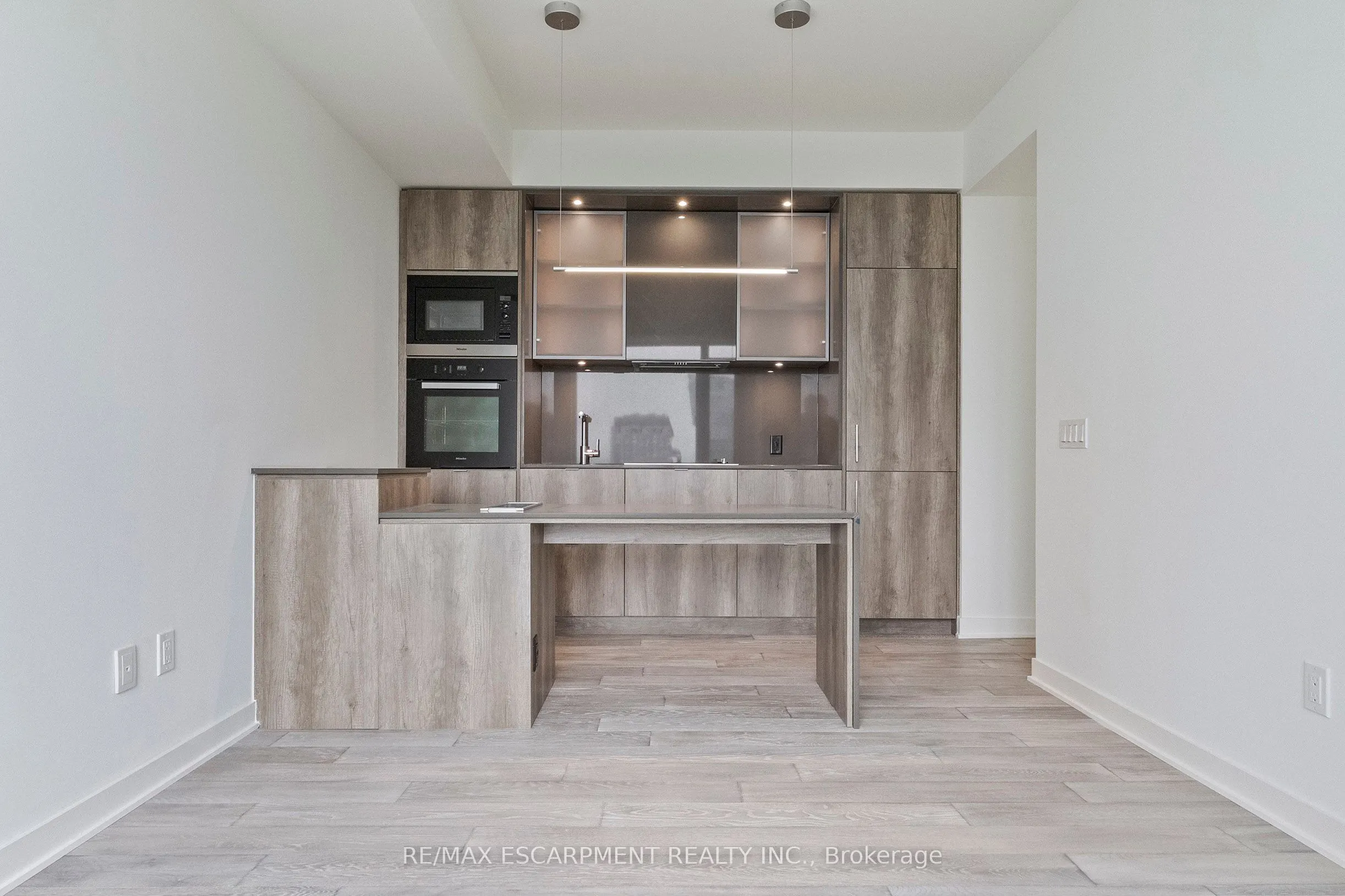 11 Yorkville Avenue, #2113