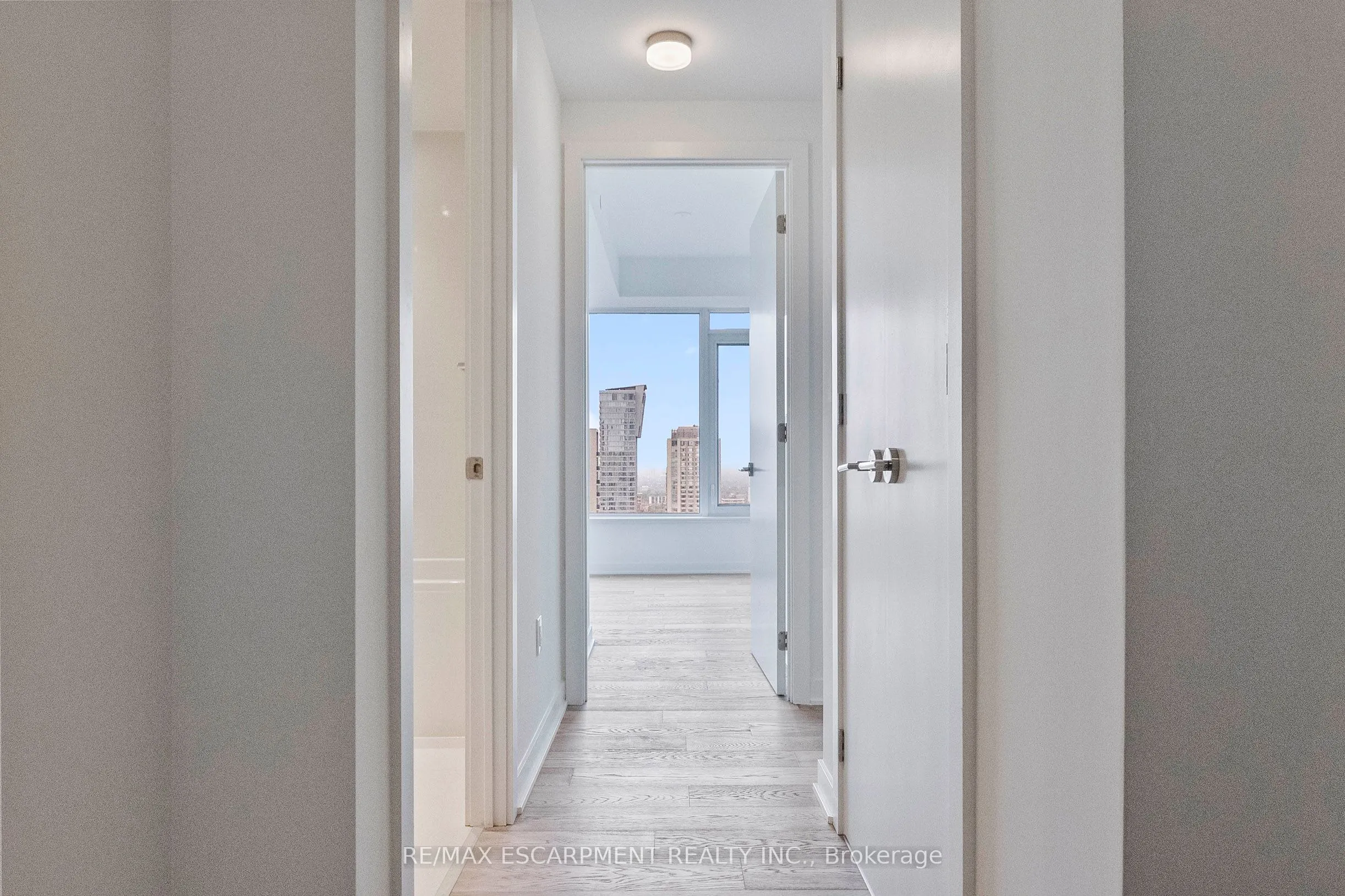 11 Yorkville Avenue, #2113