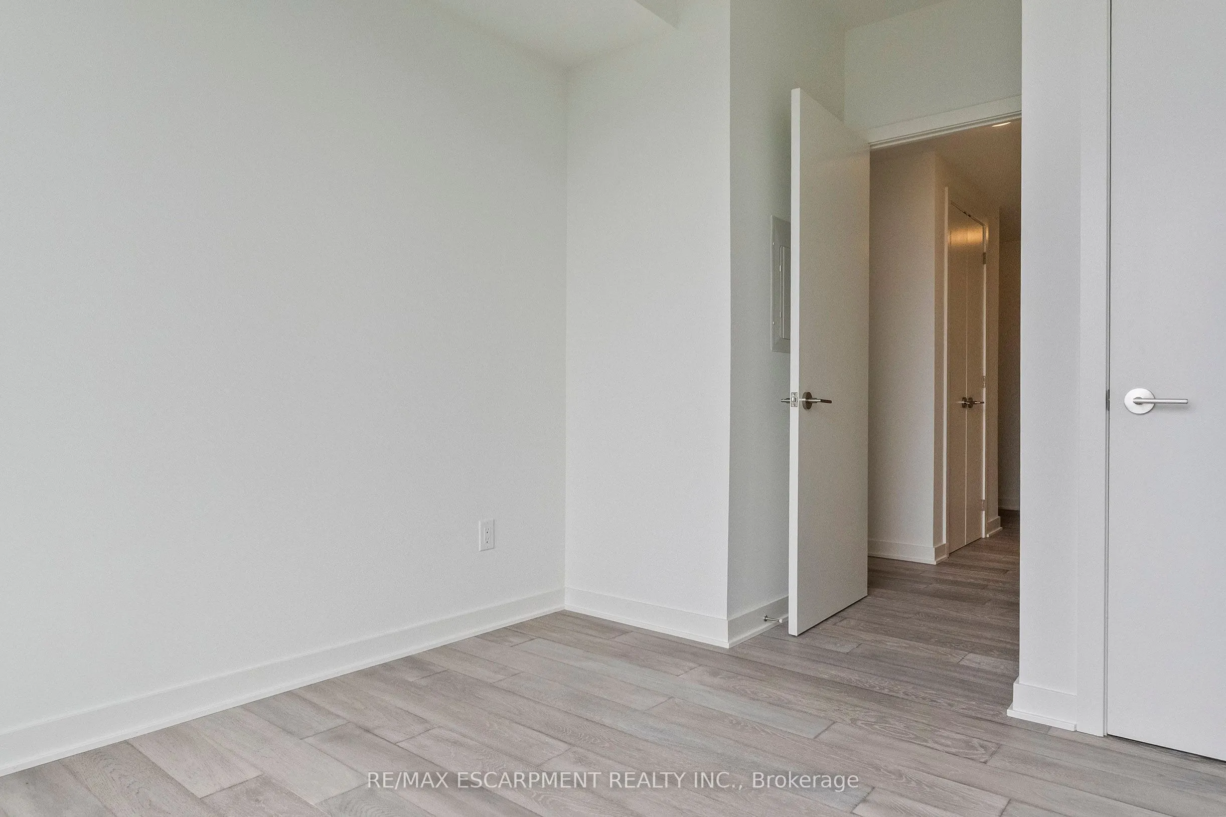 11 Yorkville Avenue, #2113