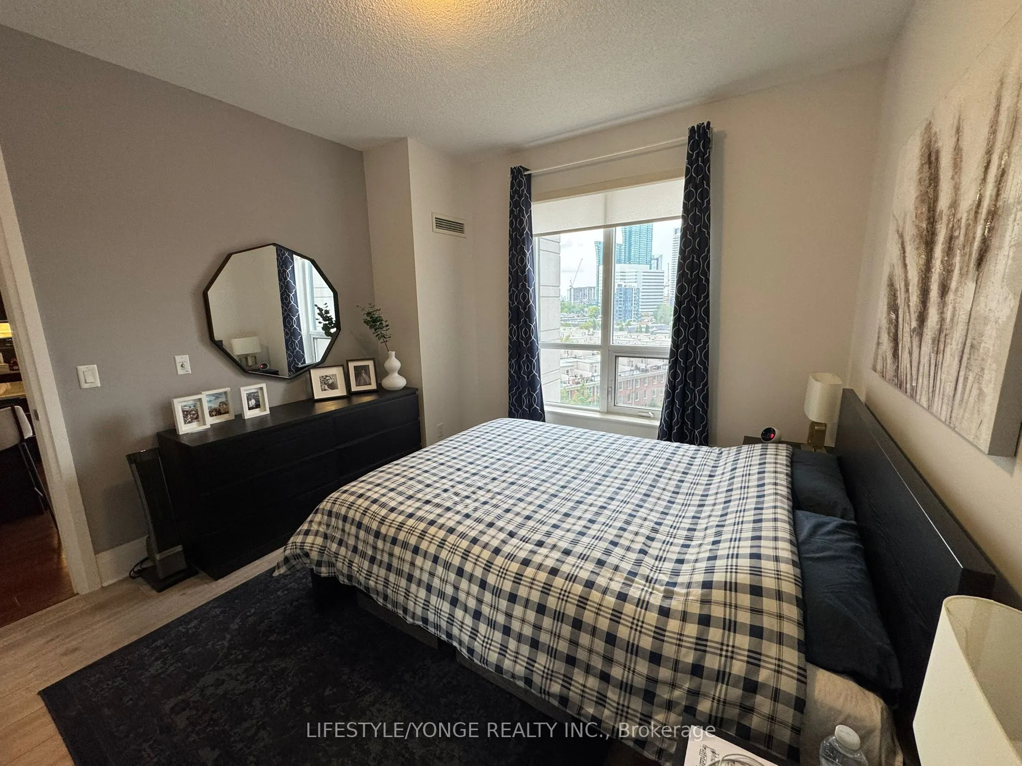100 Harrison Garden Boulevard, #903