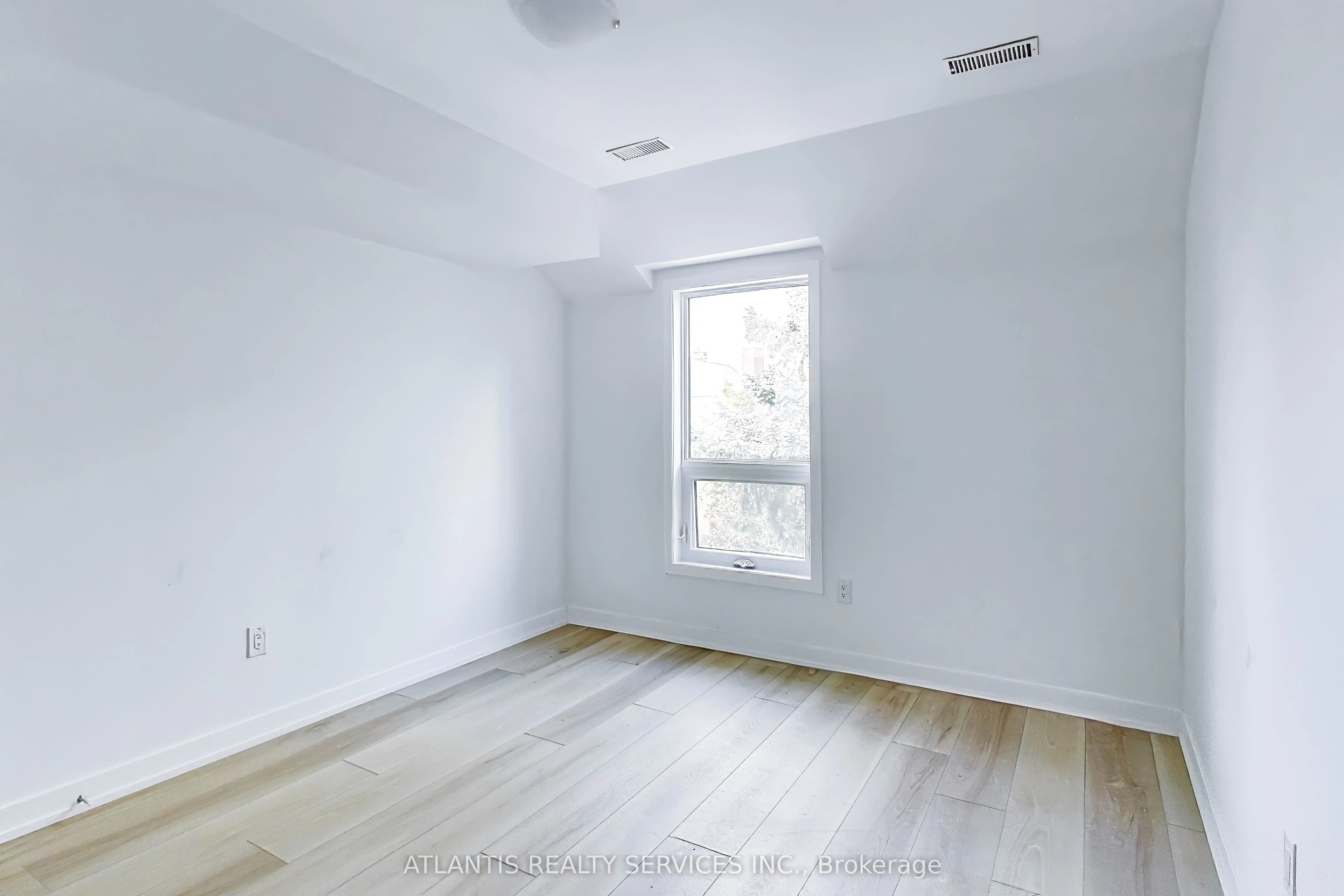 681 Dovercourt Road, #3