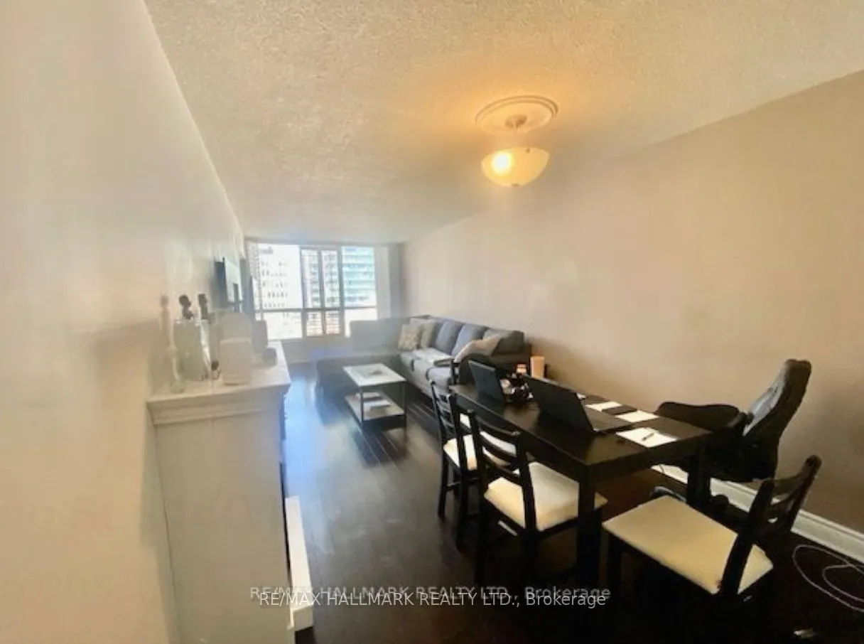 92 King Street E, #1404