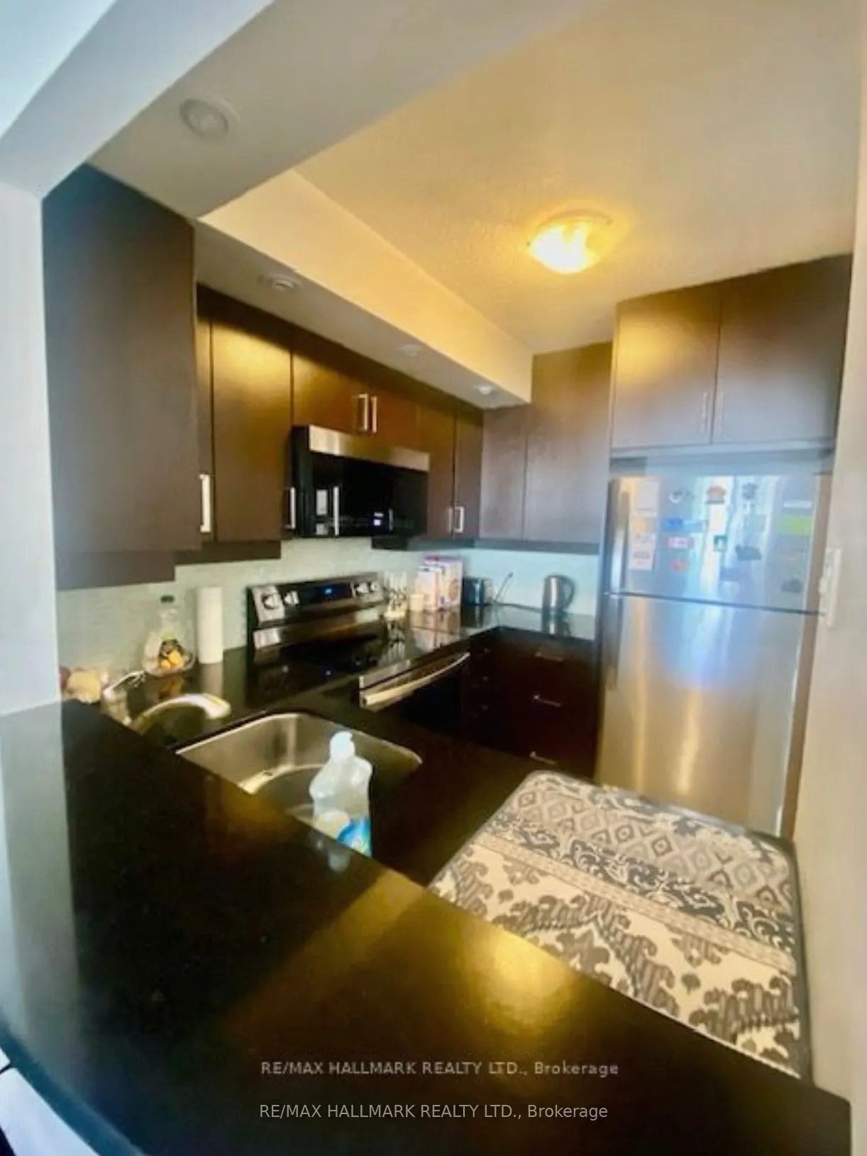 92 King Street E, #1404