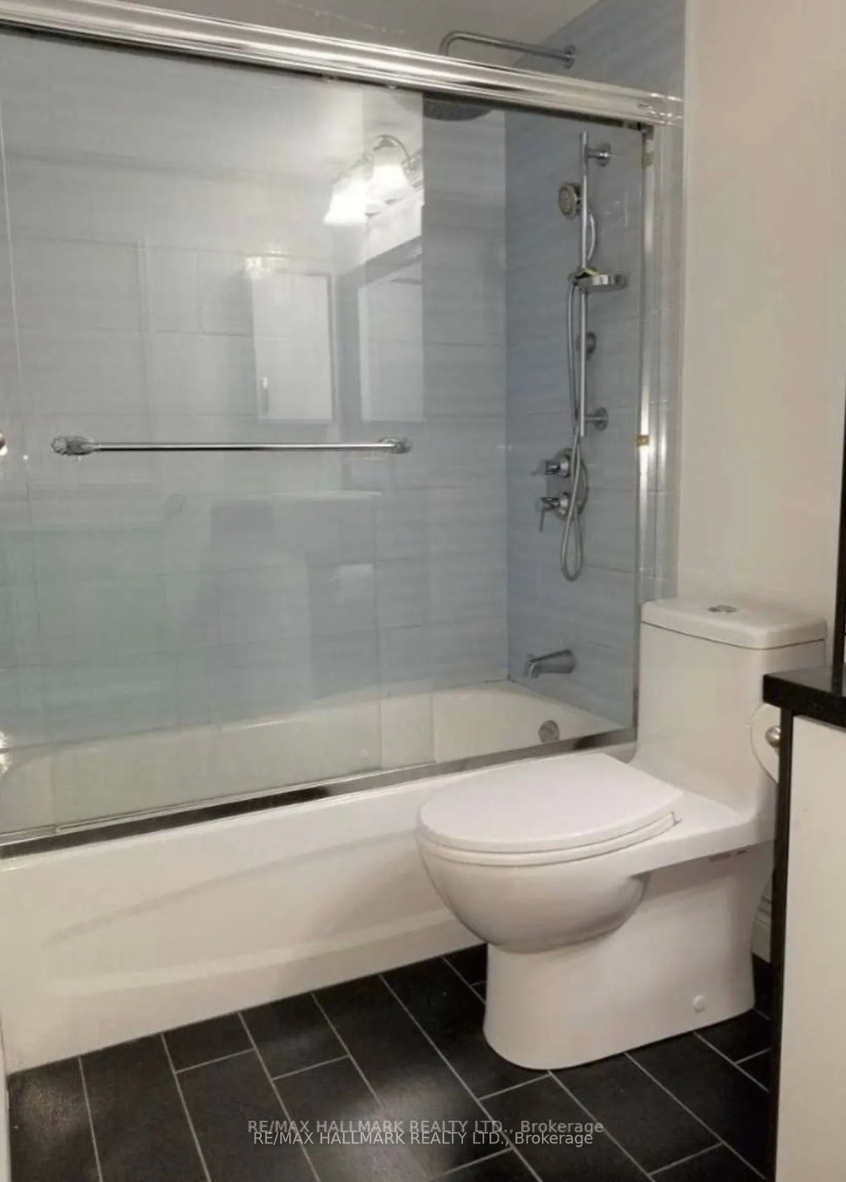 92 King Street E, #1404