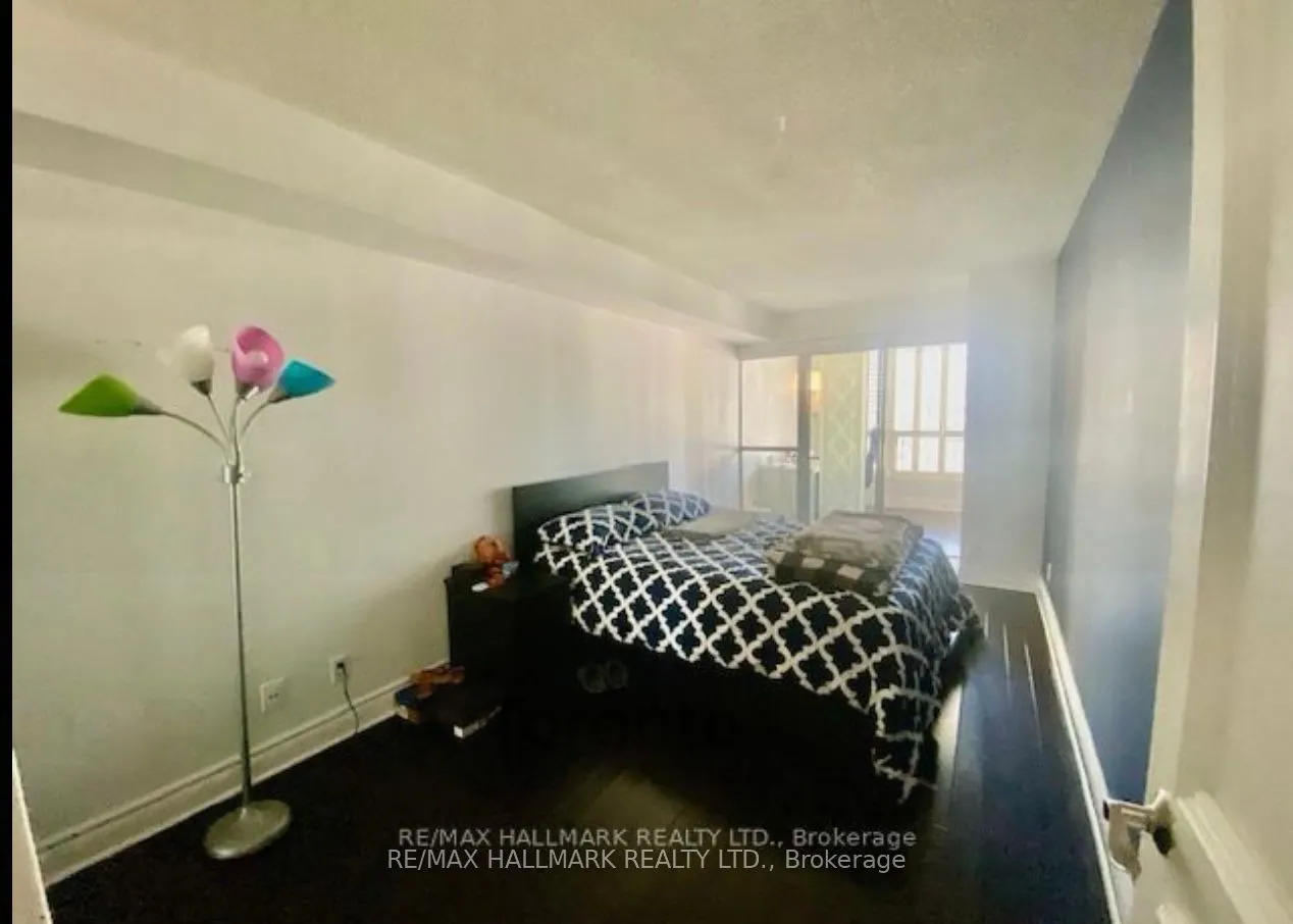 92 King Street E, #1404