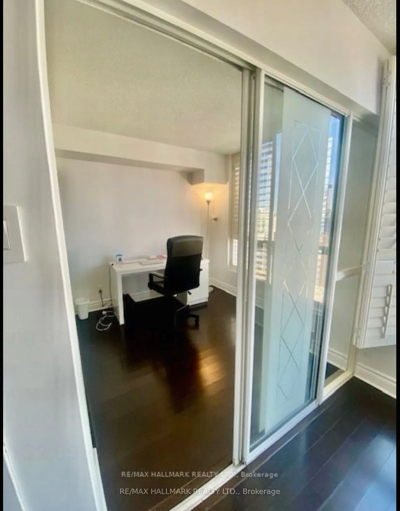 92 King Street E, #1404