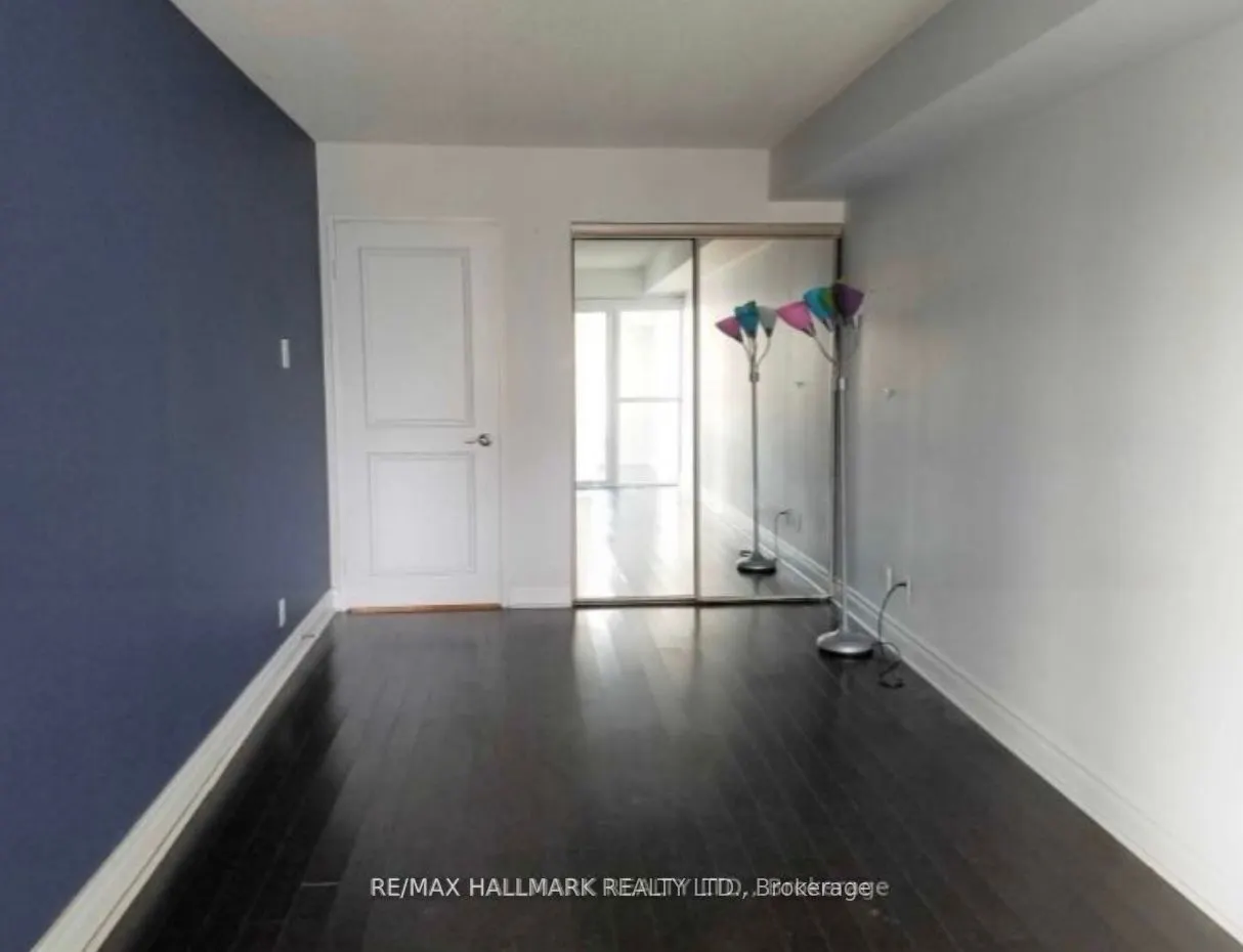 92 King Street E, #1404