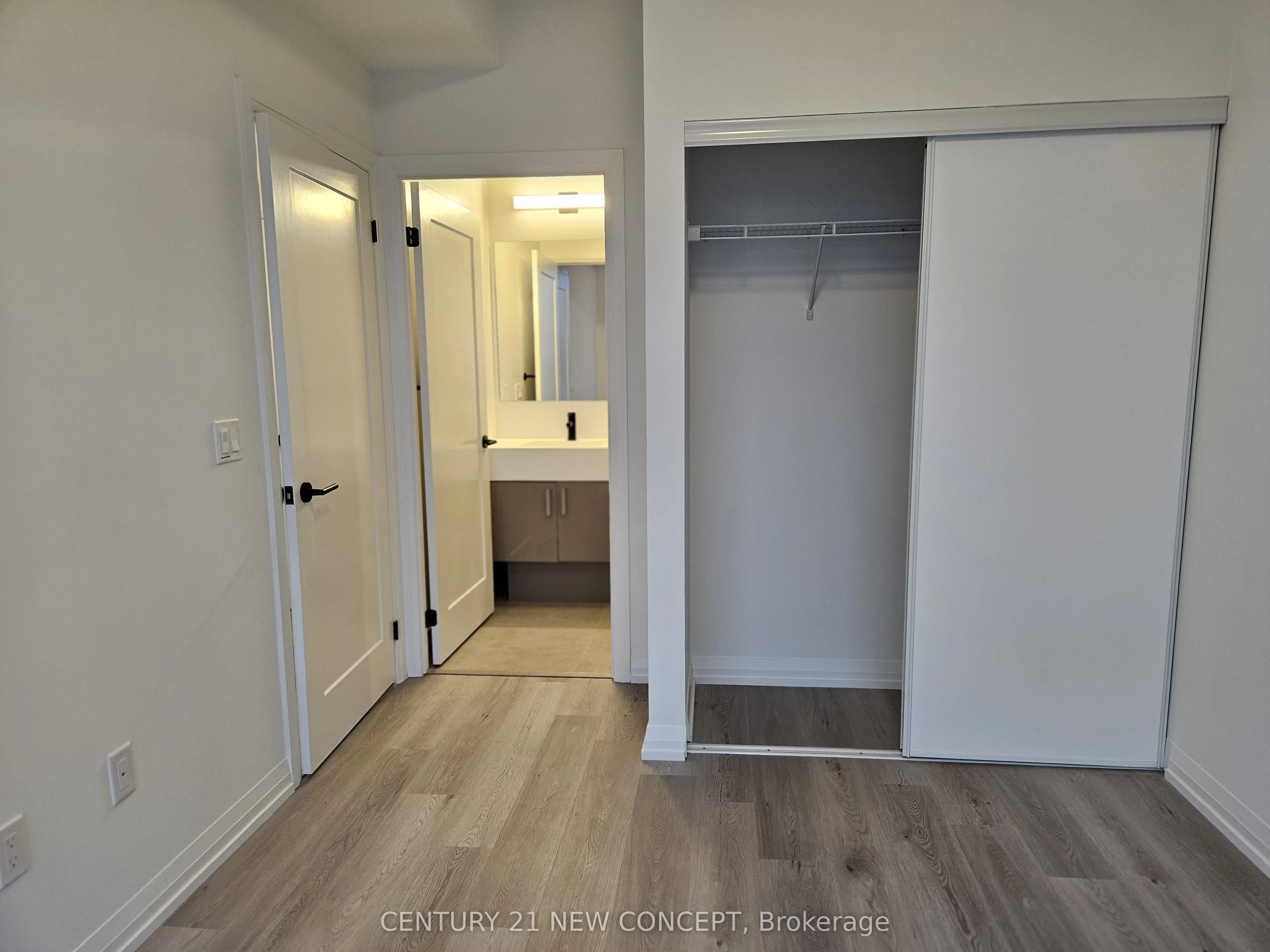 280 Dundas Street, #2810