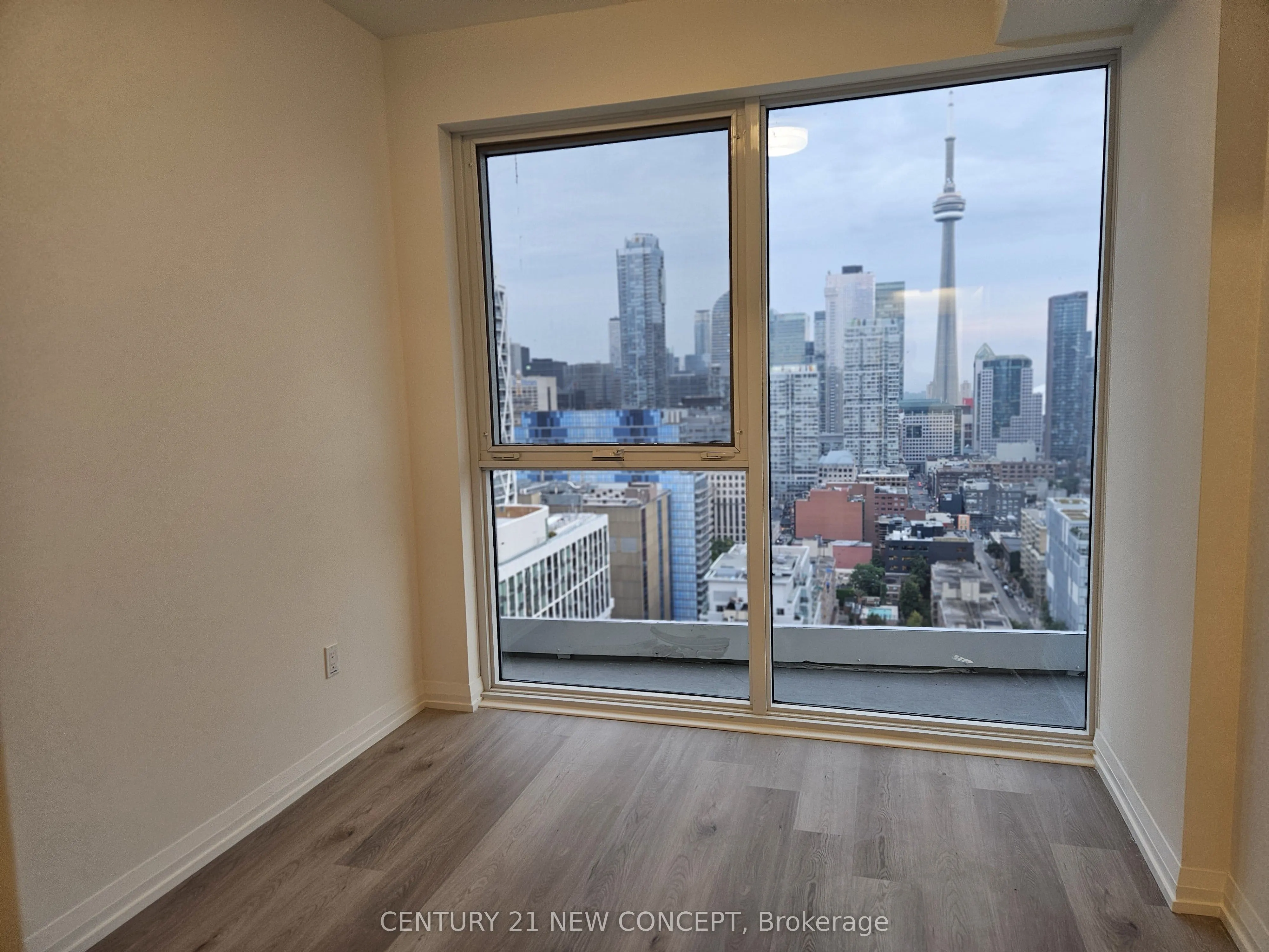 280 Dundas Street, #2810