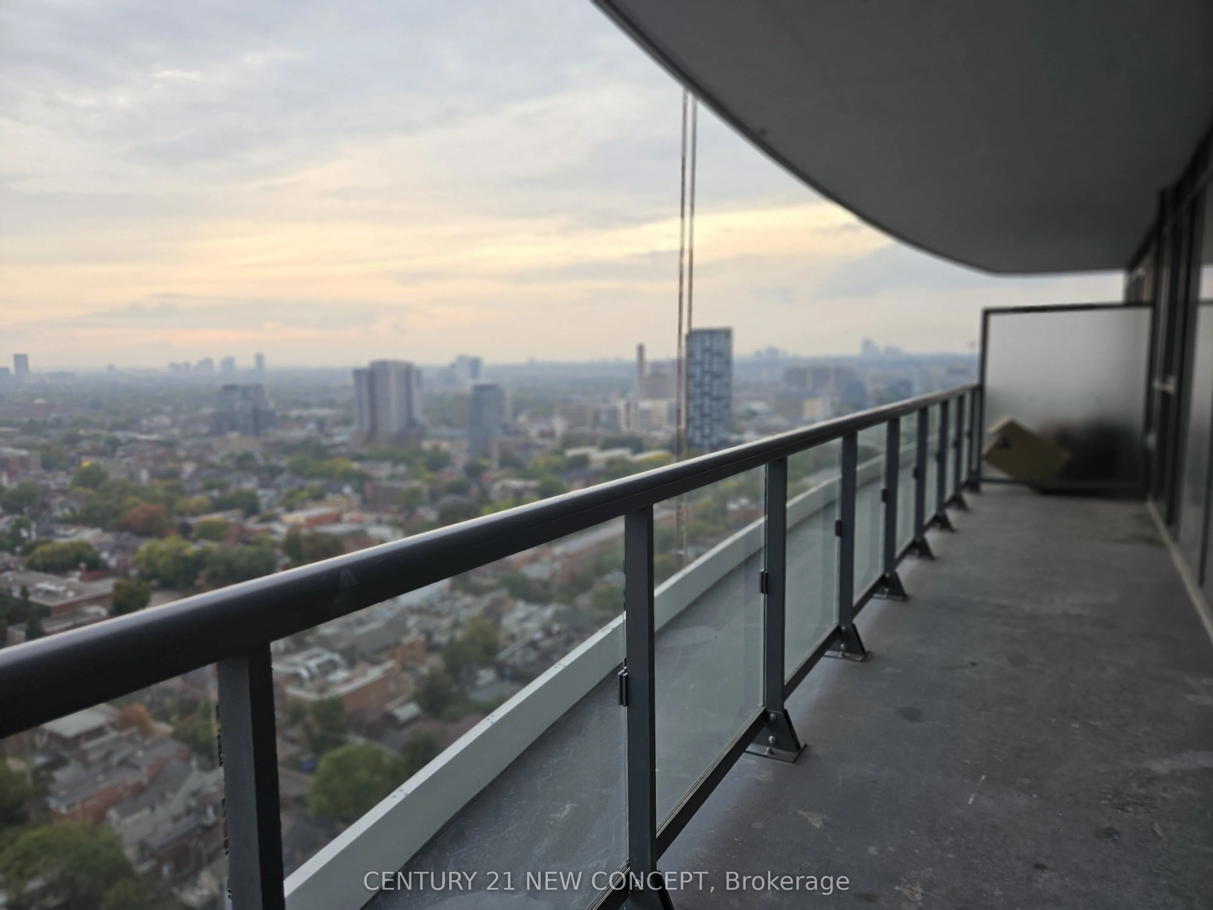 280 Dundas Street, #2810