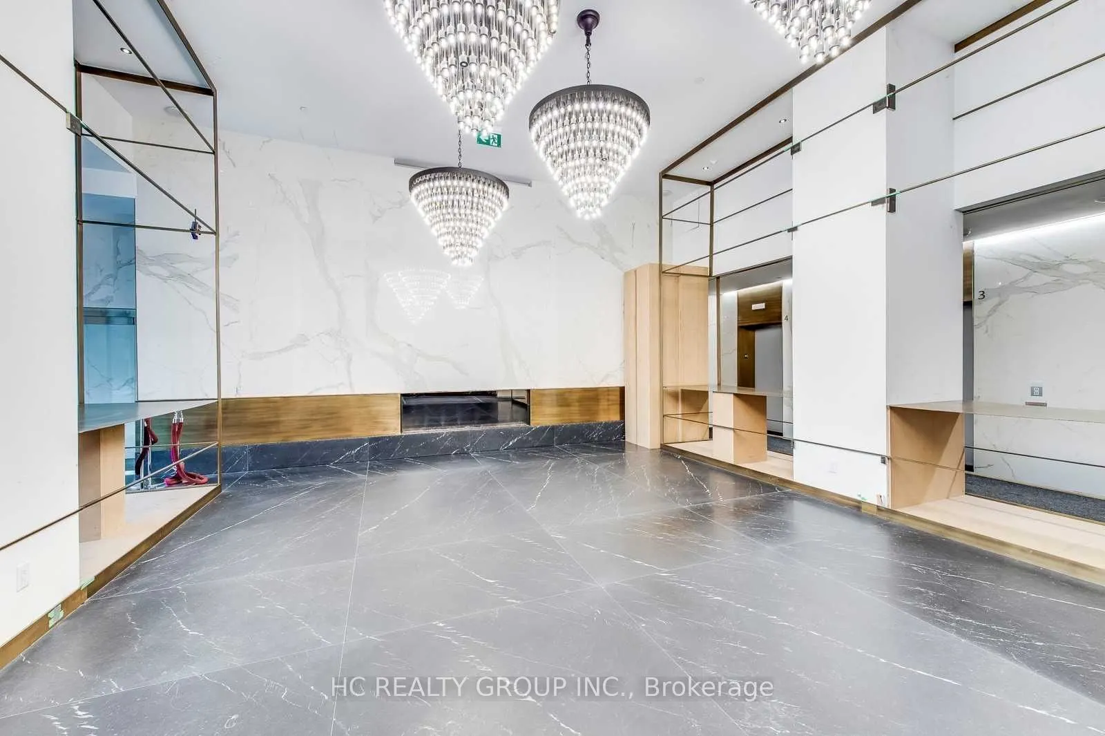 77 Shuter Street, #2112