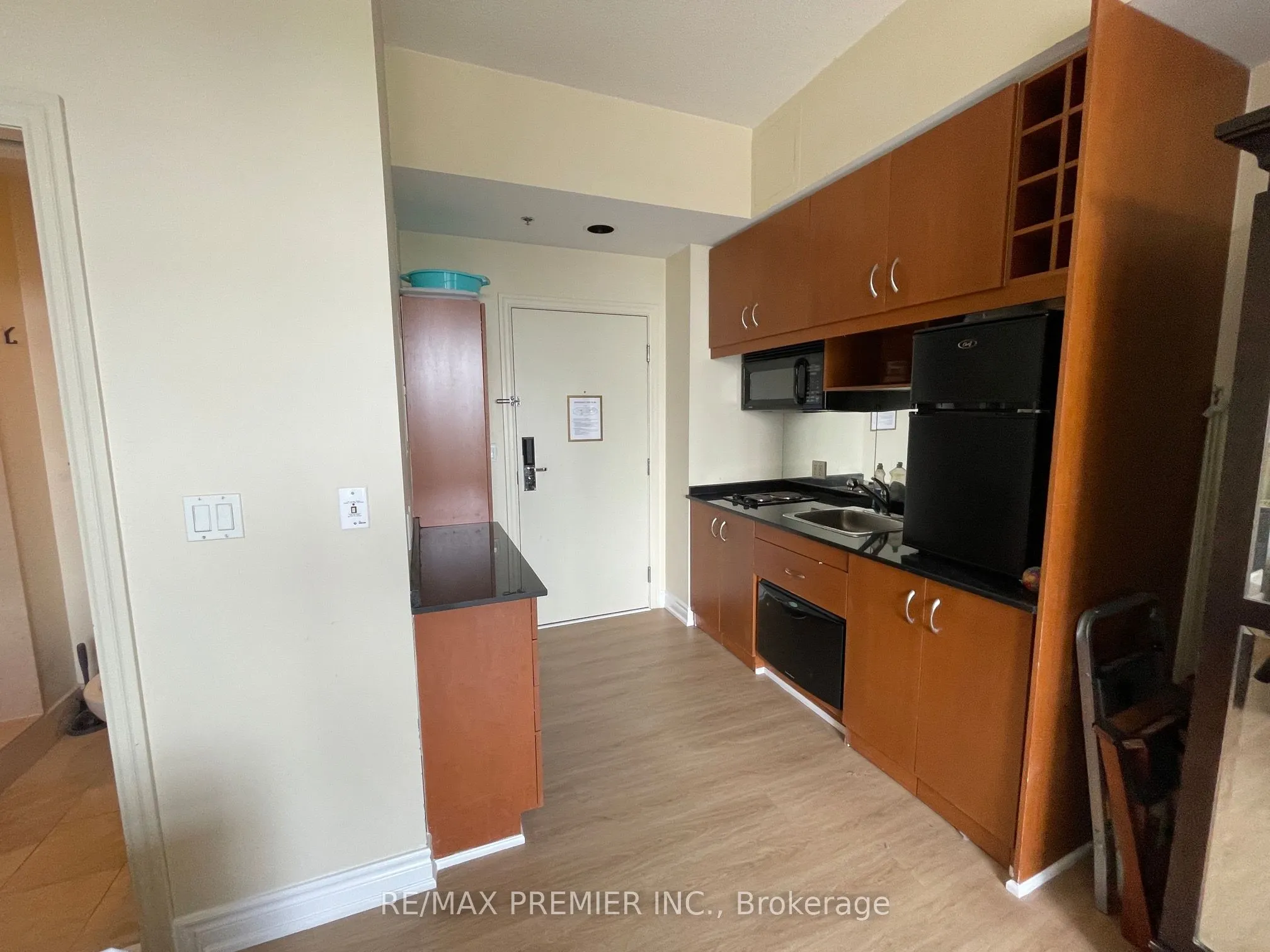 1 King Street W, #2508