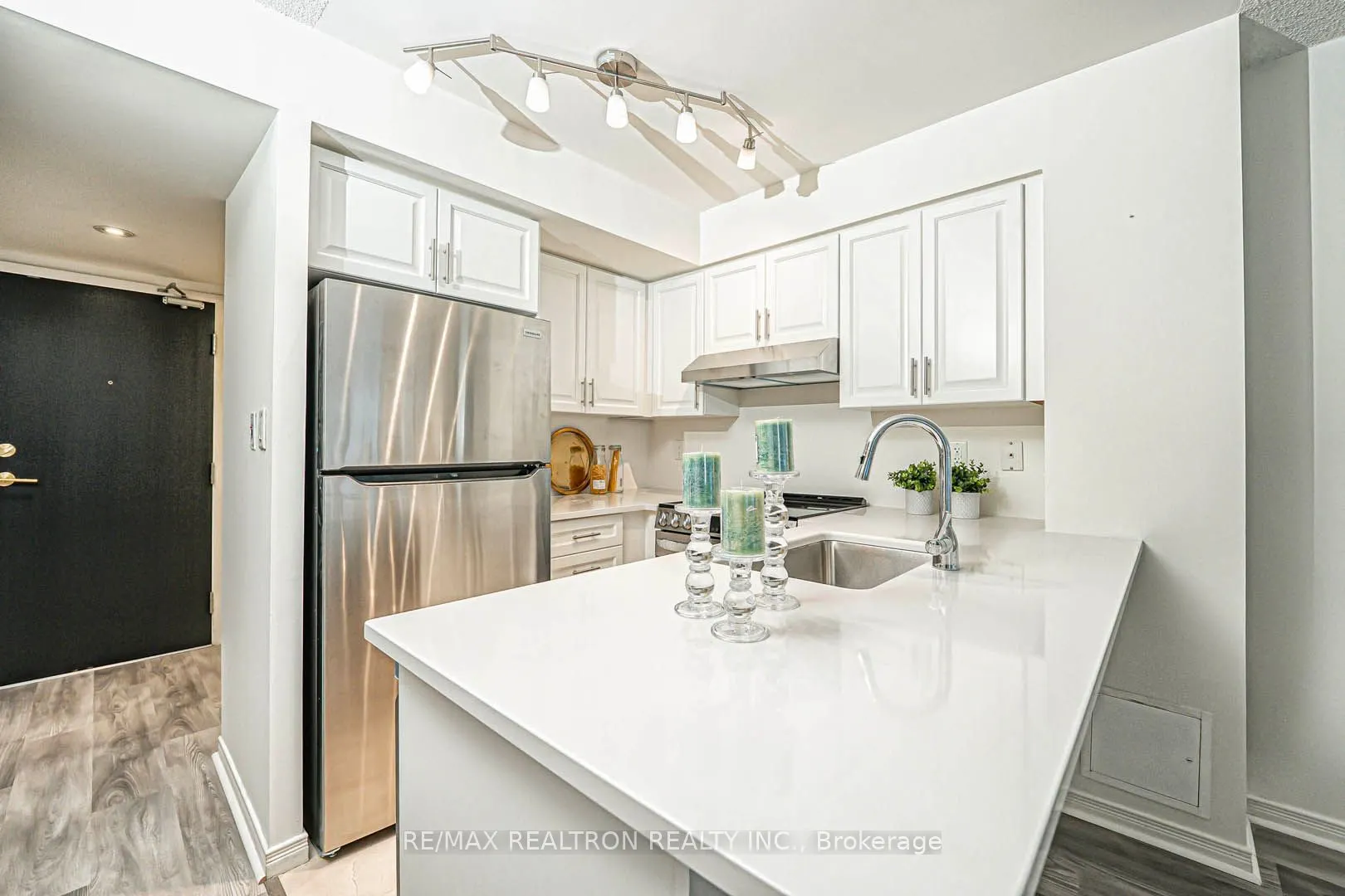 230 King Street E, #318