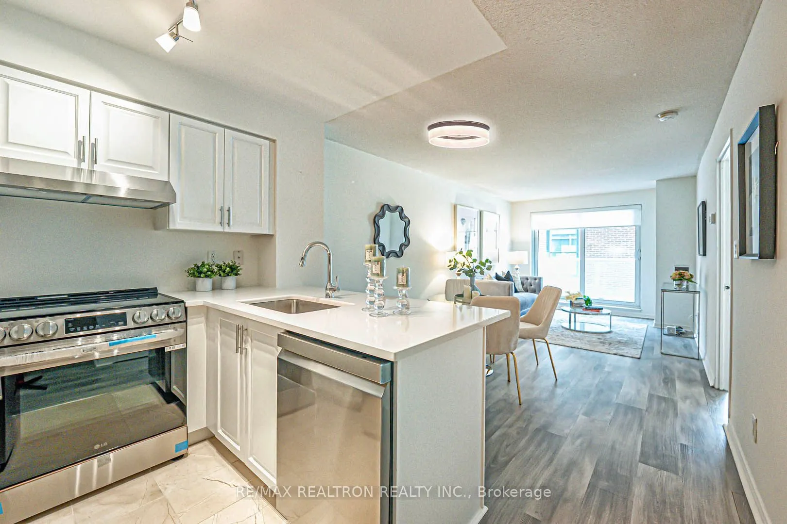 230 King Street E, #318