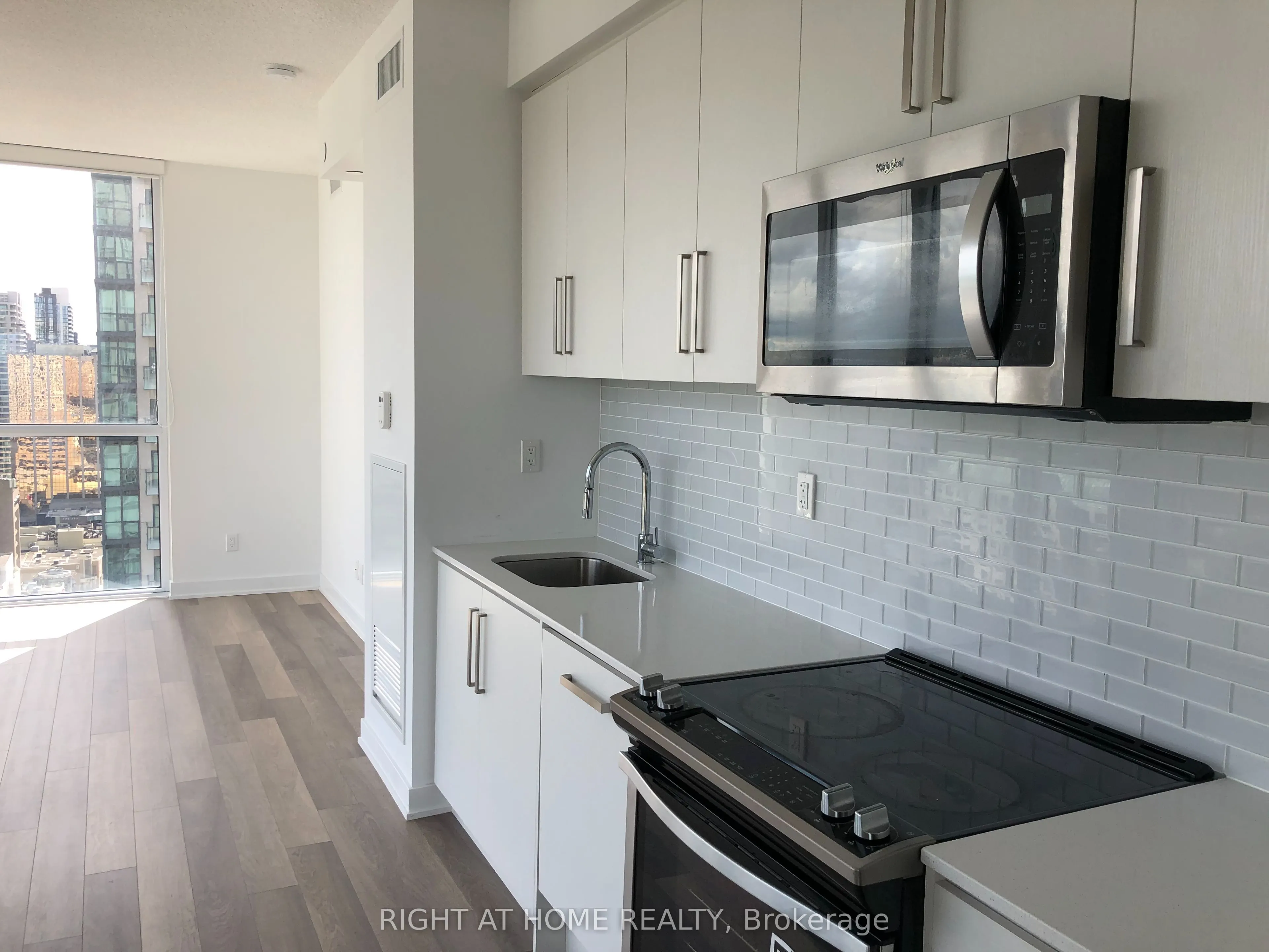 5180 Yonge Street, #2207