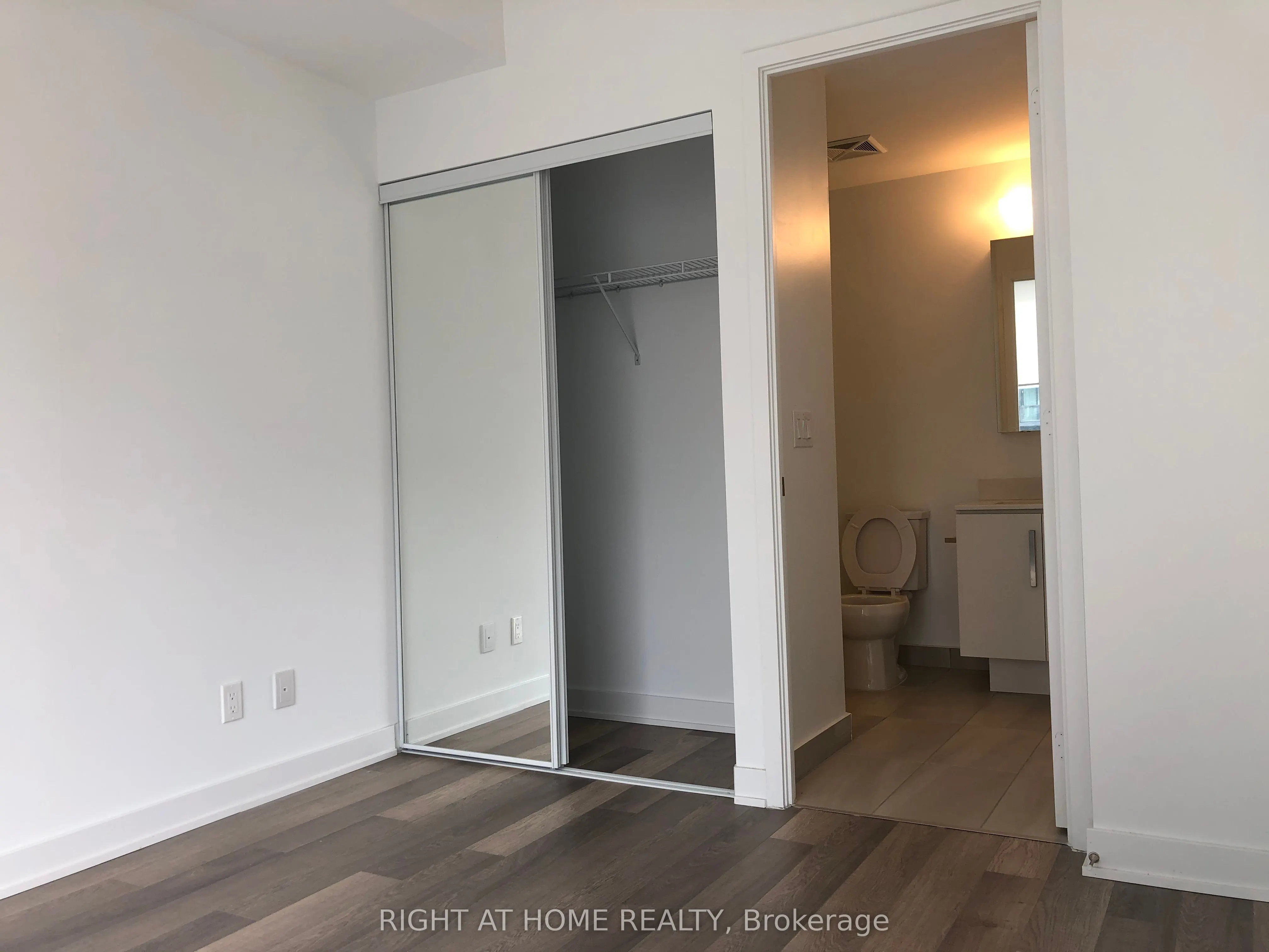 5180 Yonge Street, #2207