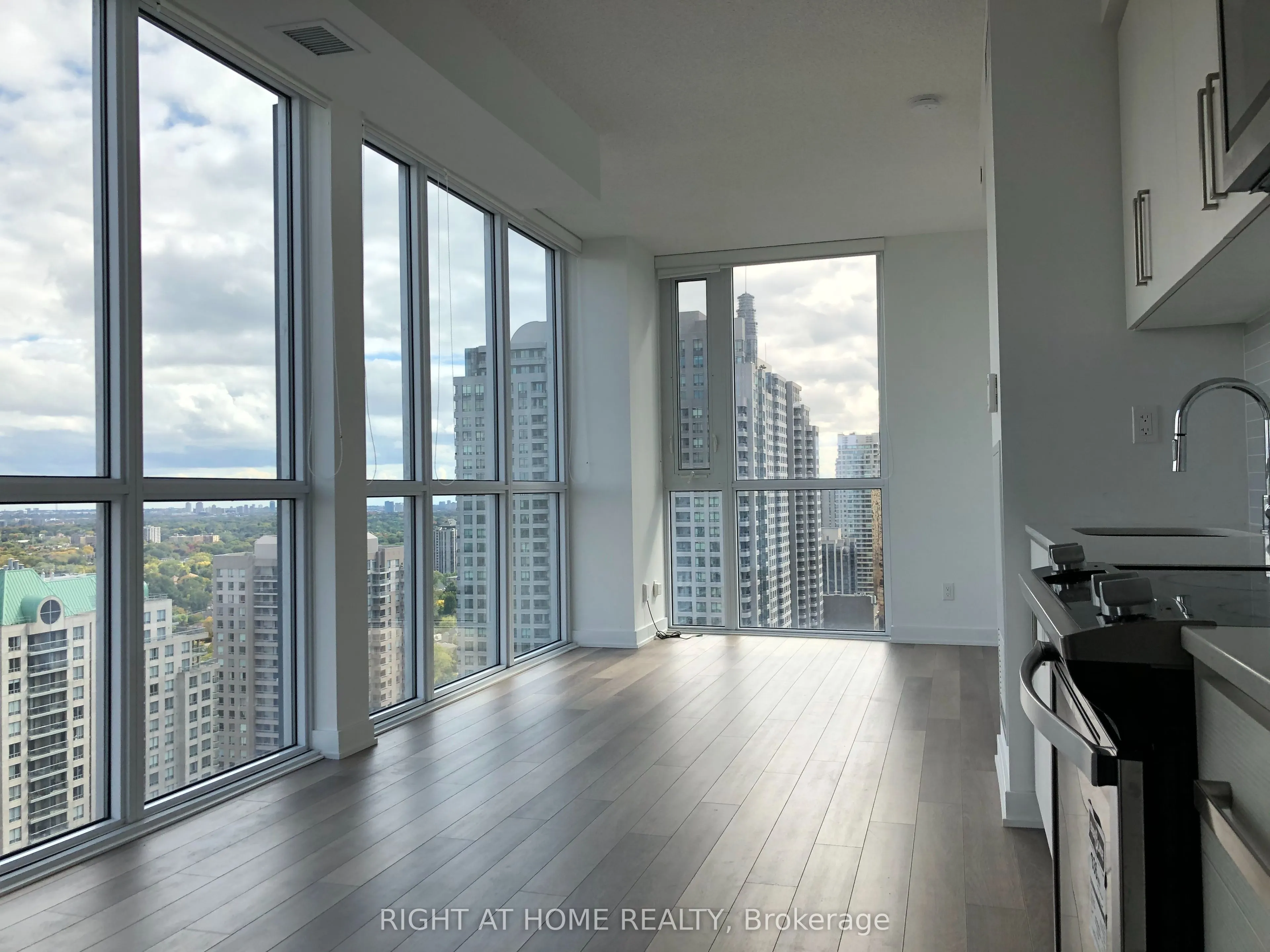 5180 Yonge Street, #2207