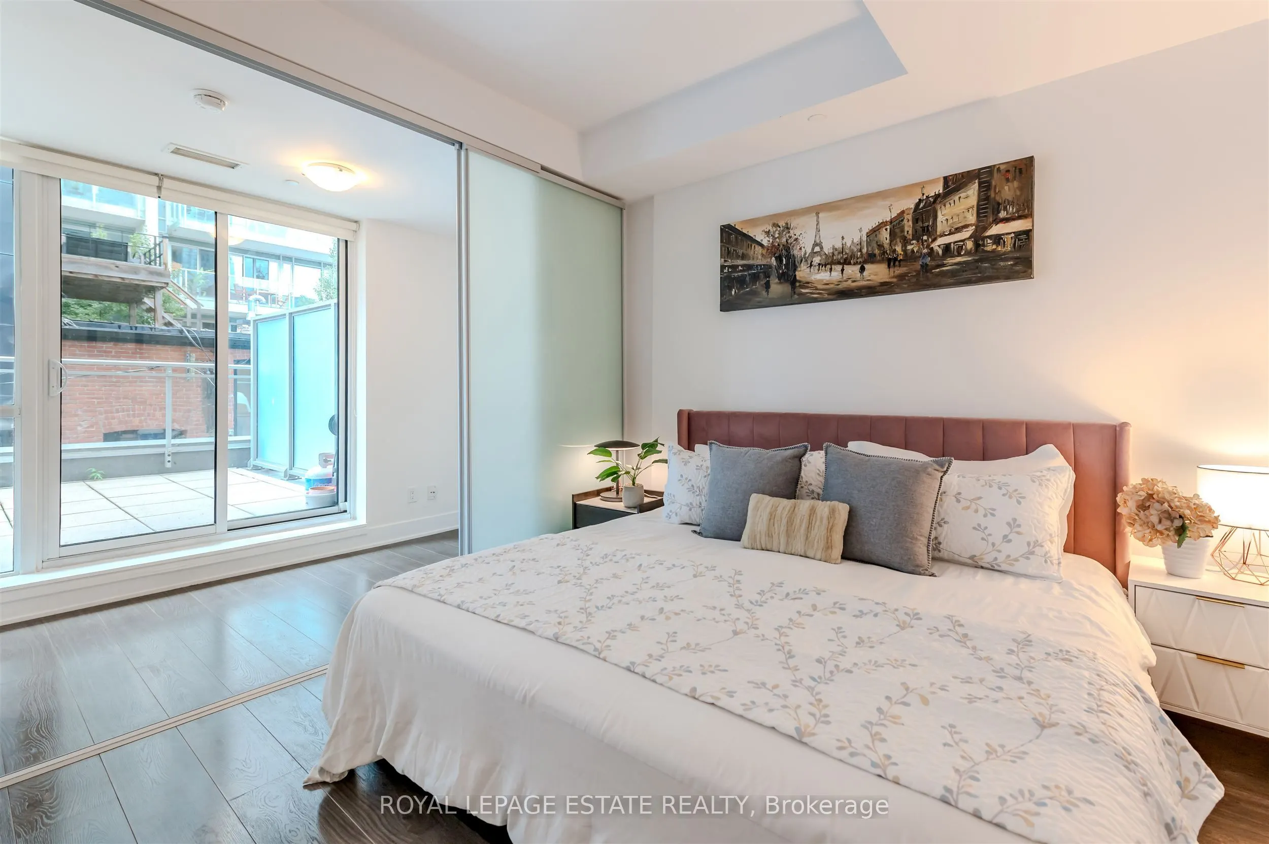 508 Wellington Street, #03