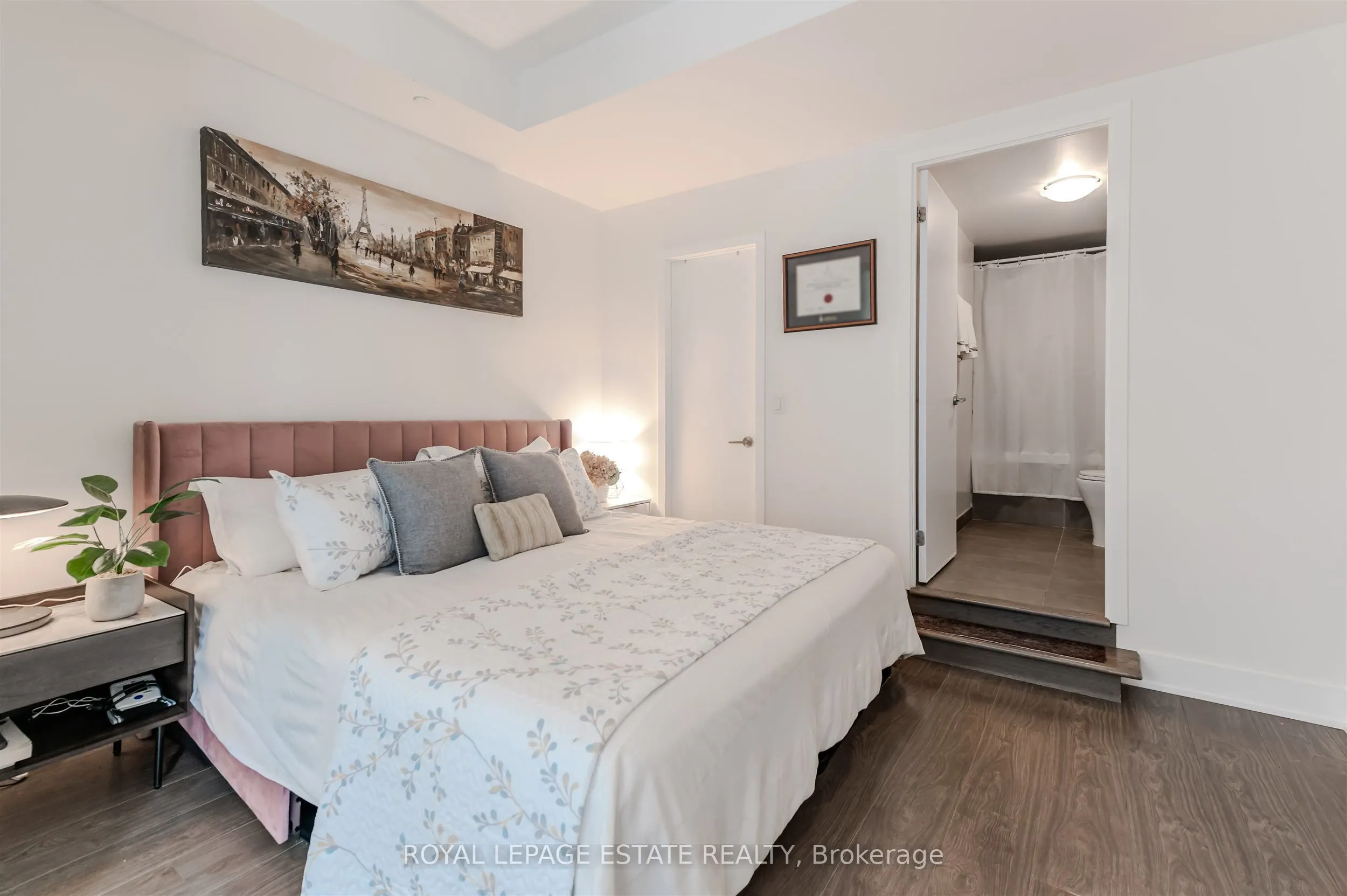 508 Wellington Street, #03
