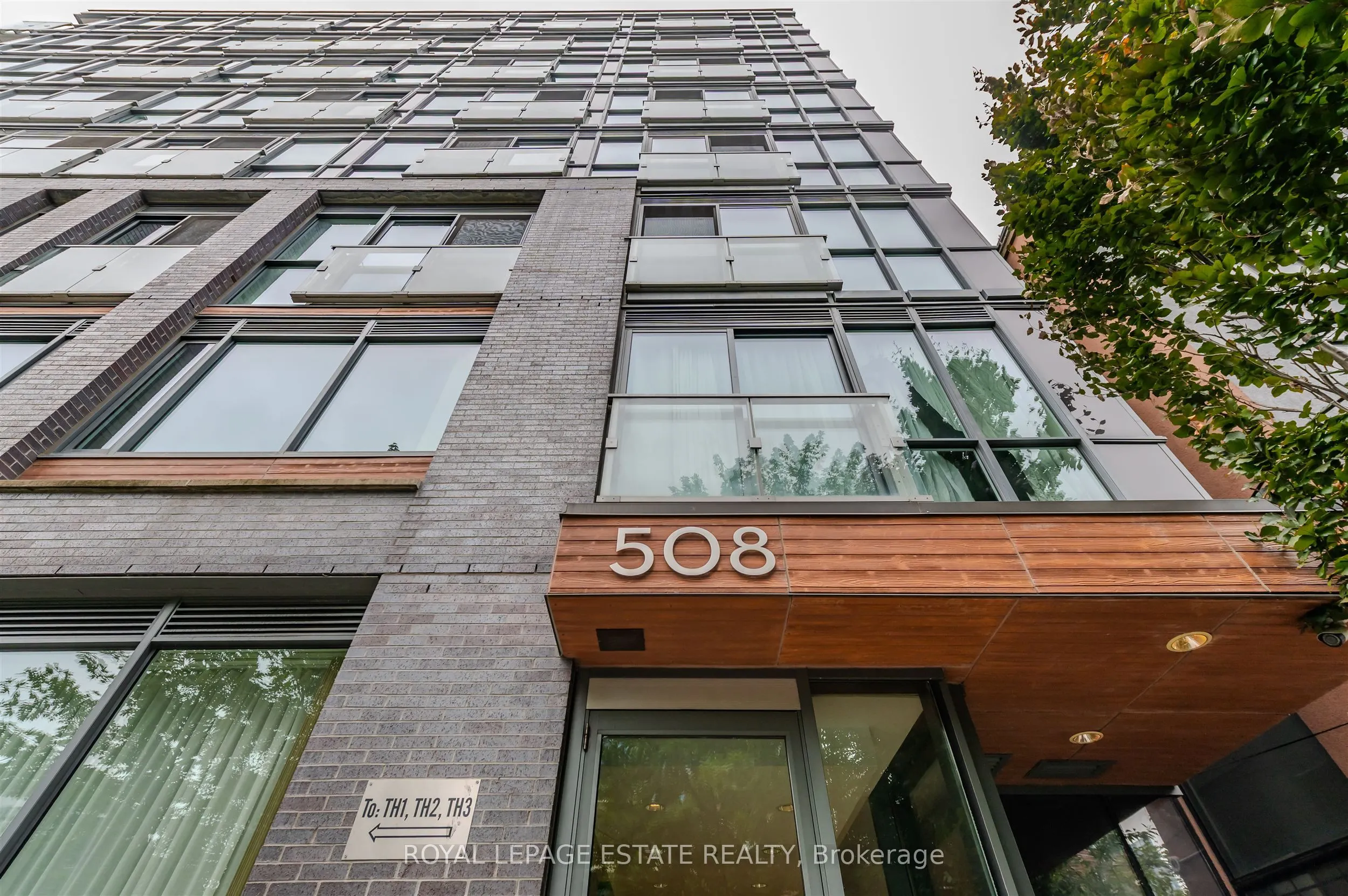 508 Wellington Street, #03