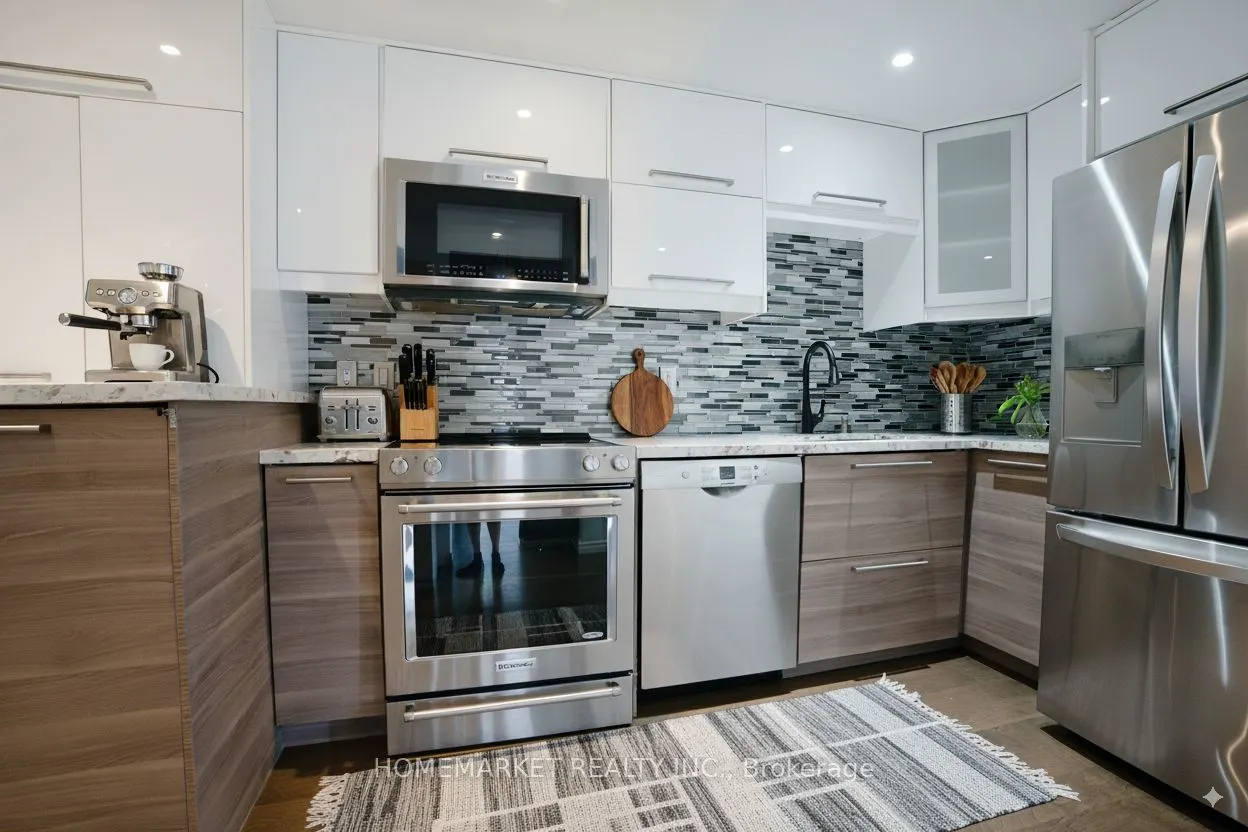 92 King Street E, #411