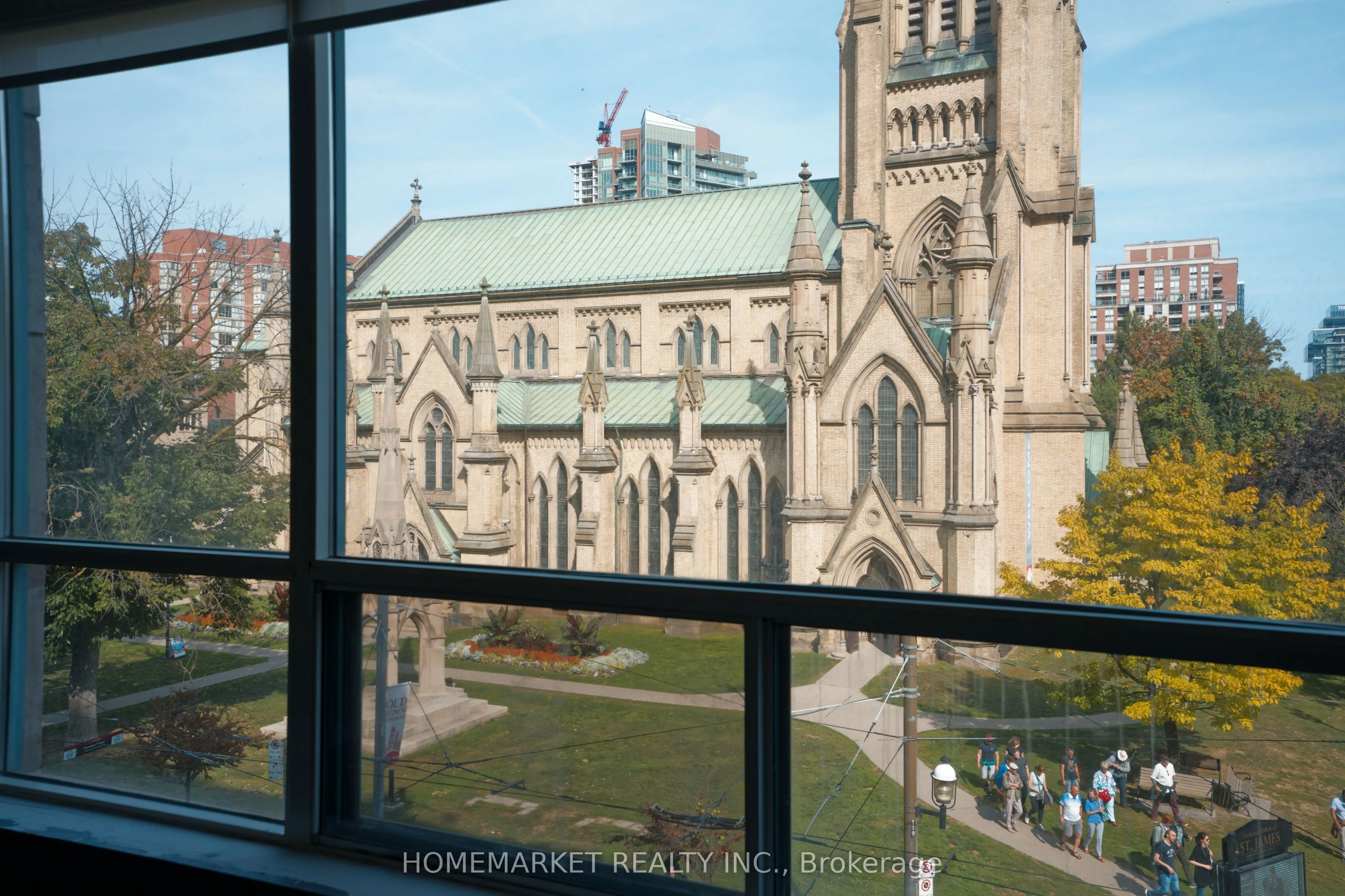 92 King Street E, #411