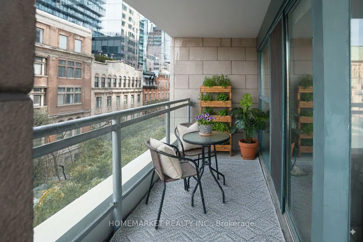 92 King Street E, #411