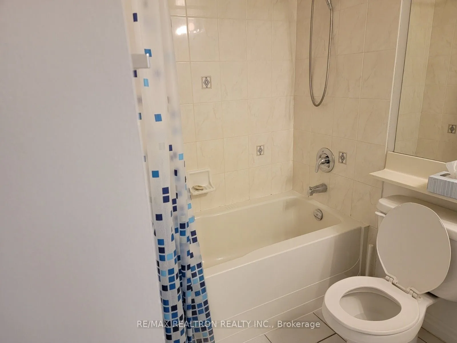 3830 Bathurst Street, #303