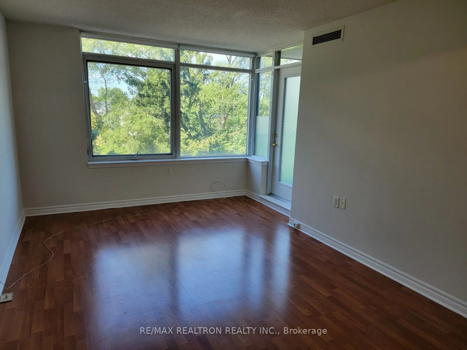 3830 Bathurst Street, #303