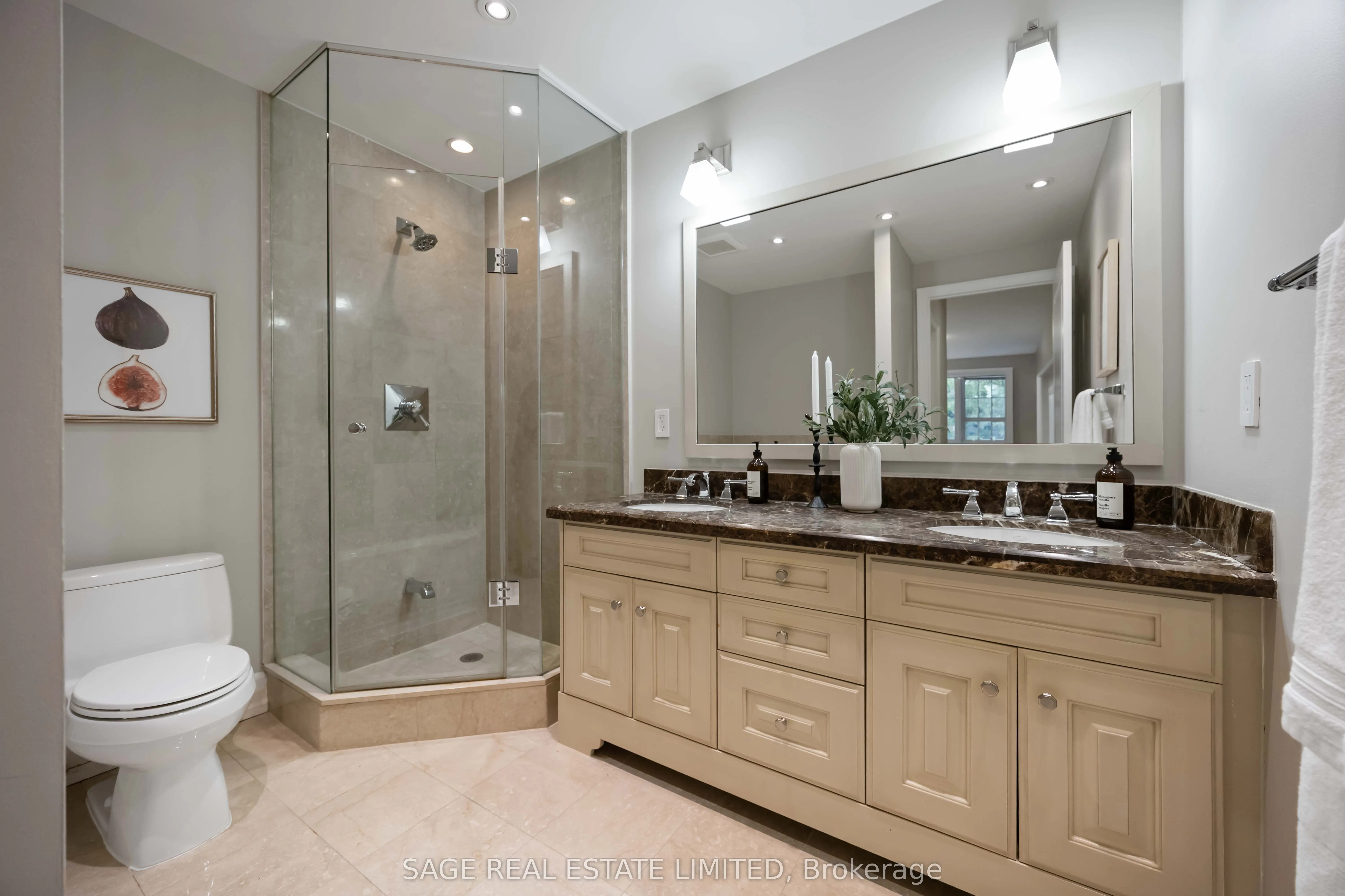 20 Burkebrook Place, #212