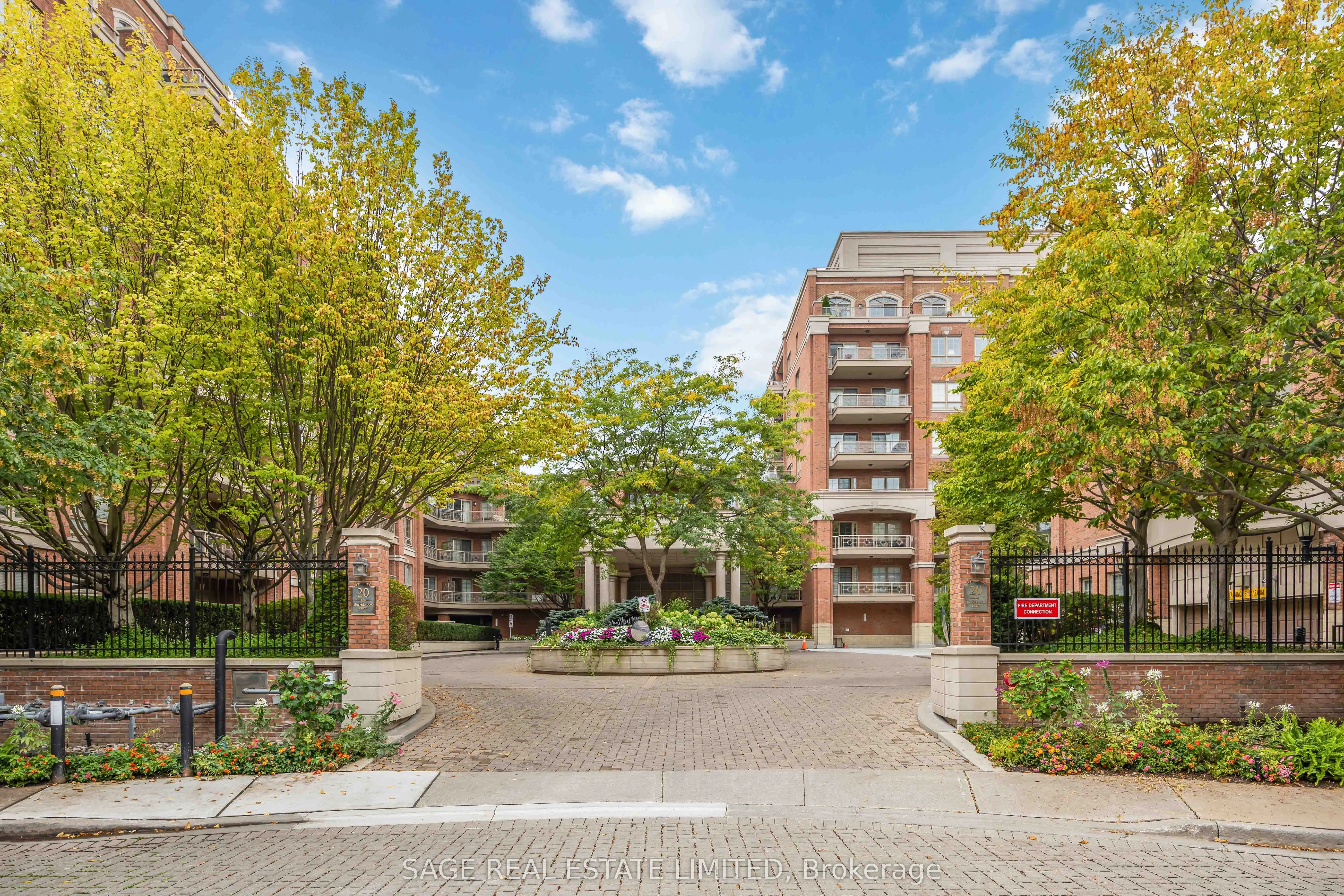 20 Burkebrook Place, #212