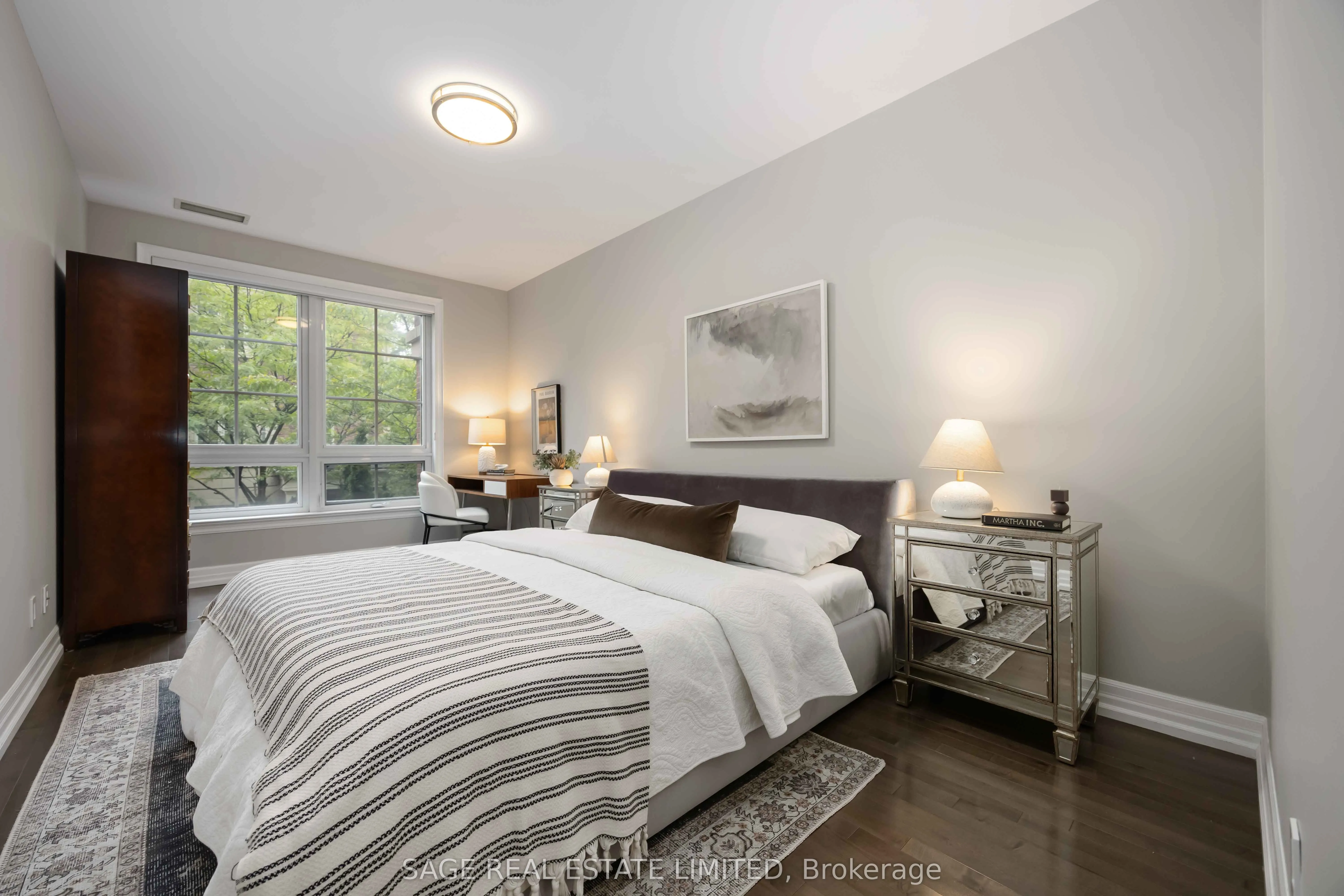 20 Burkebrook Place, #212