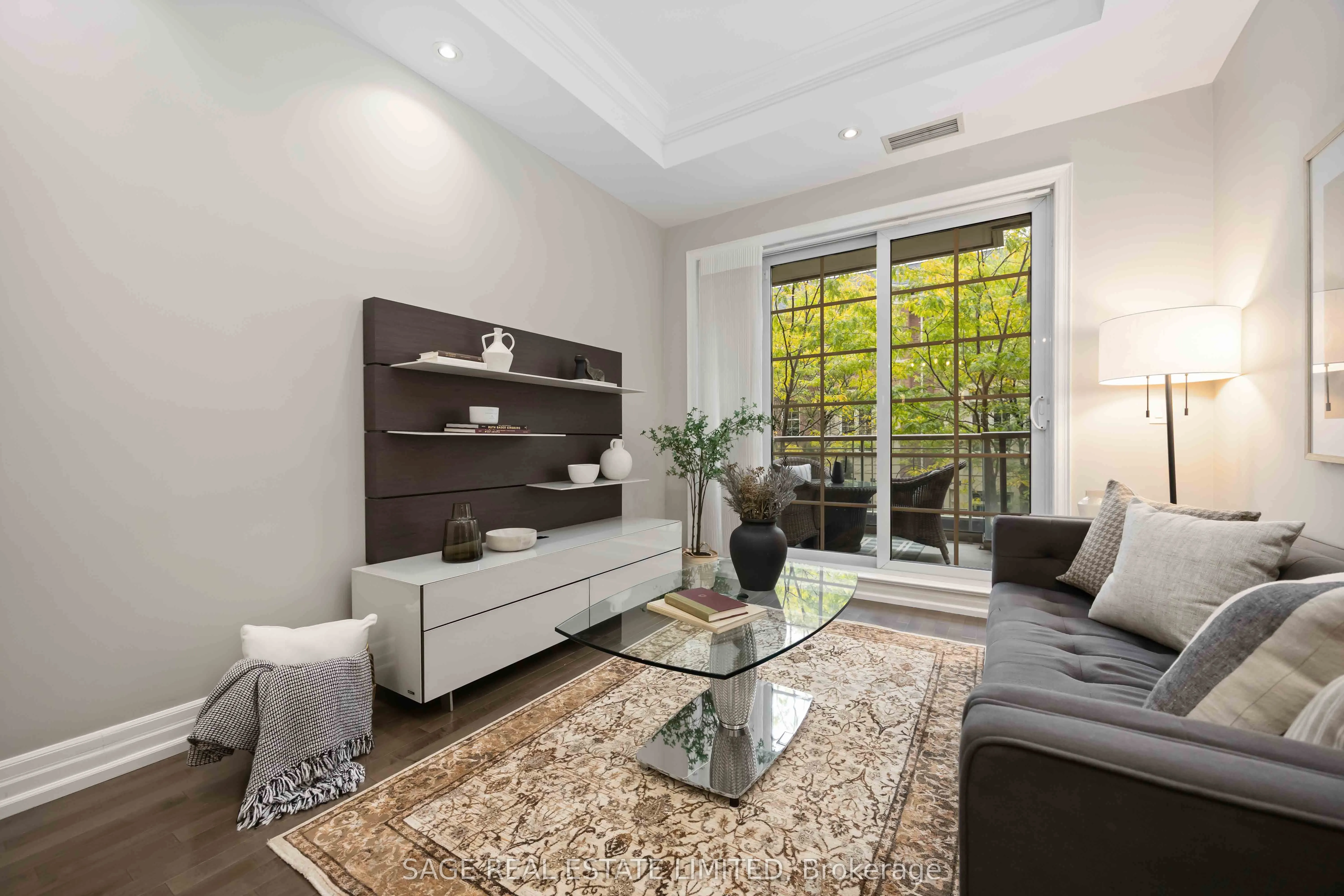 20 Burkebrook Place, #212