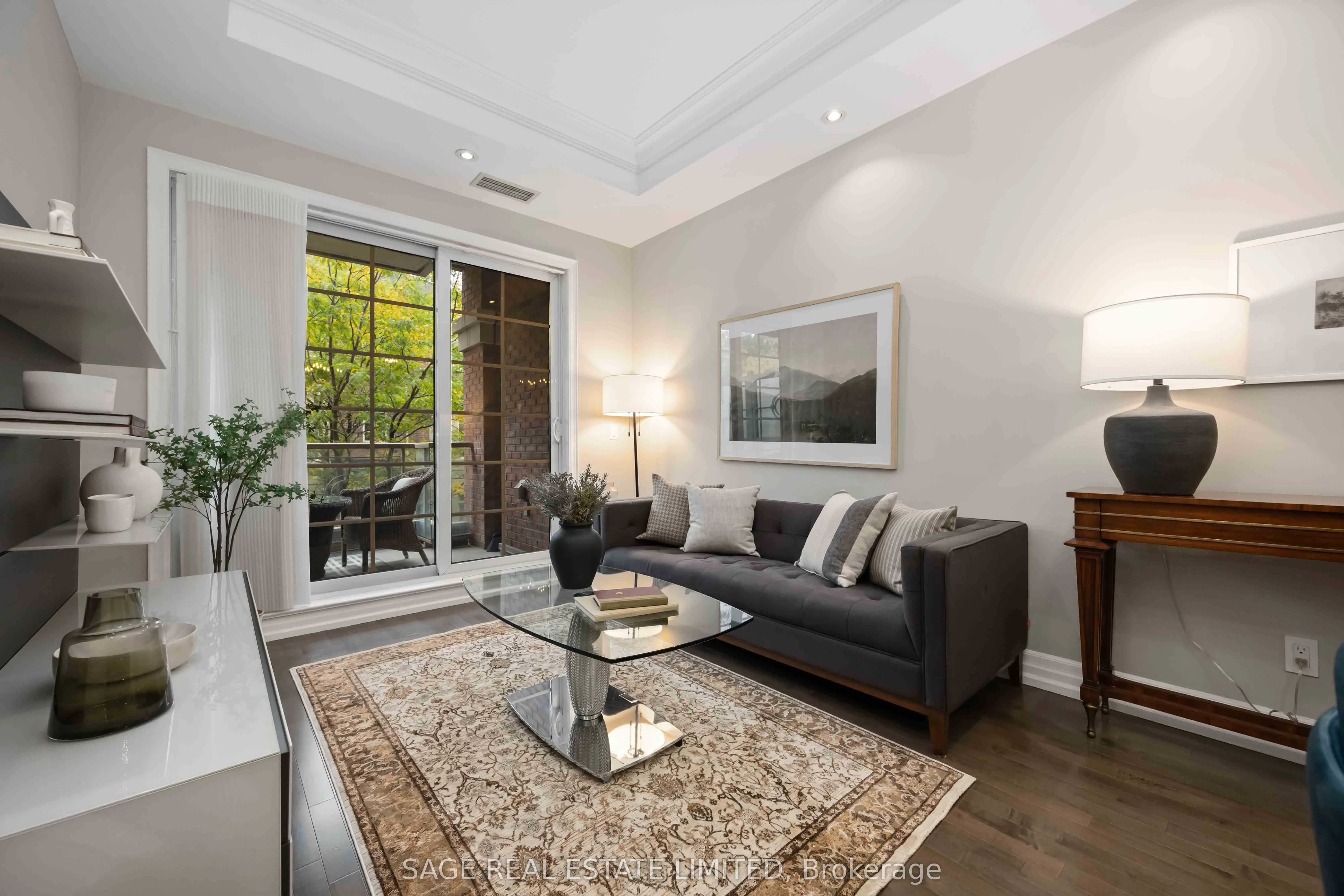 20 Burkebrook Place, #212